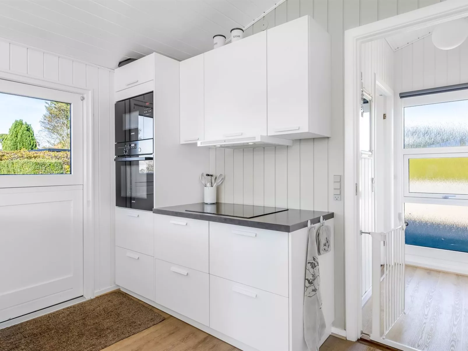 "Quanna" - 450m from the sea-Inside