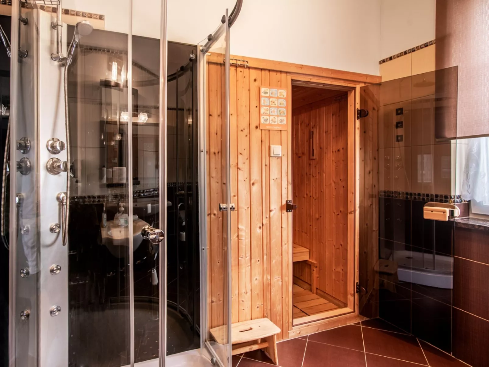 Villa von Valdi-Drinnen