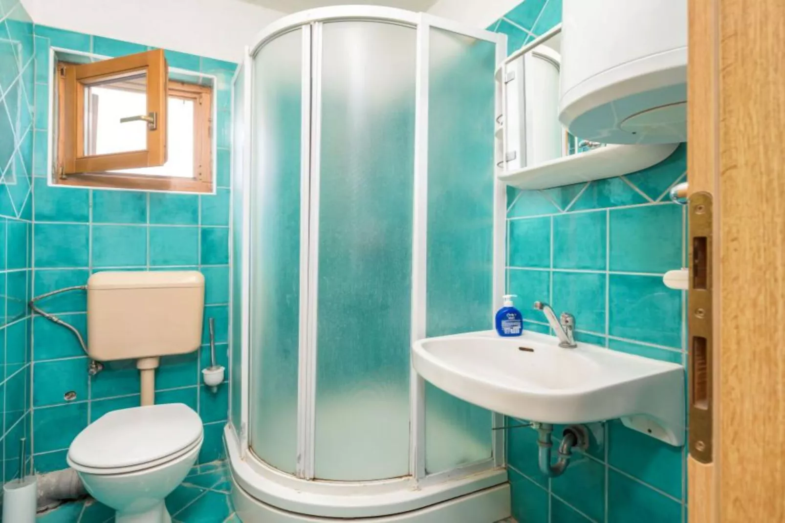 Apartments Manda - One Bedroom Apartment With Terrace (A1)-Bathroom