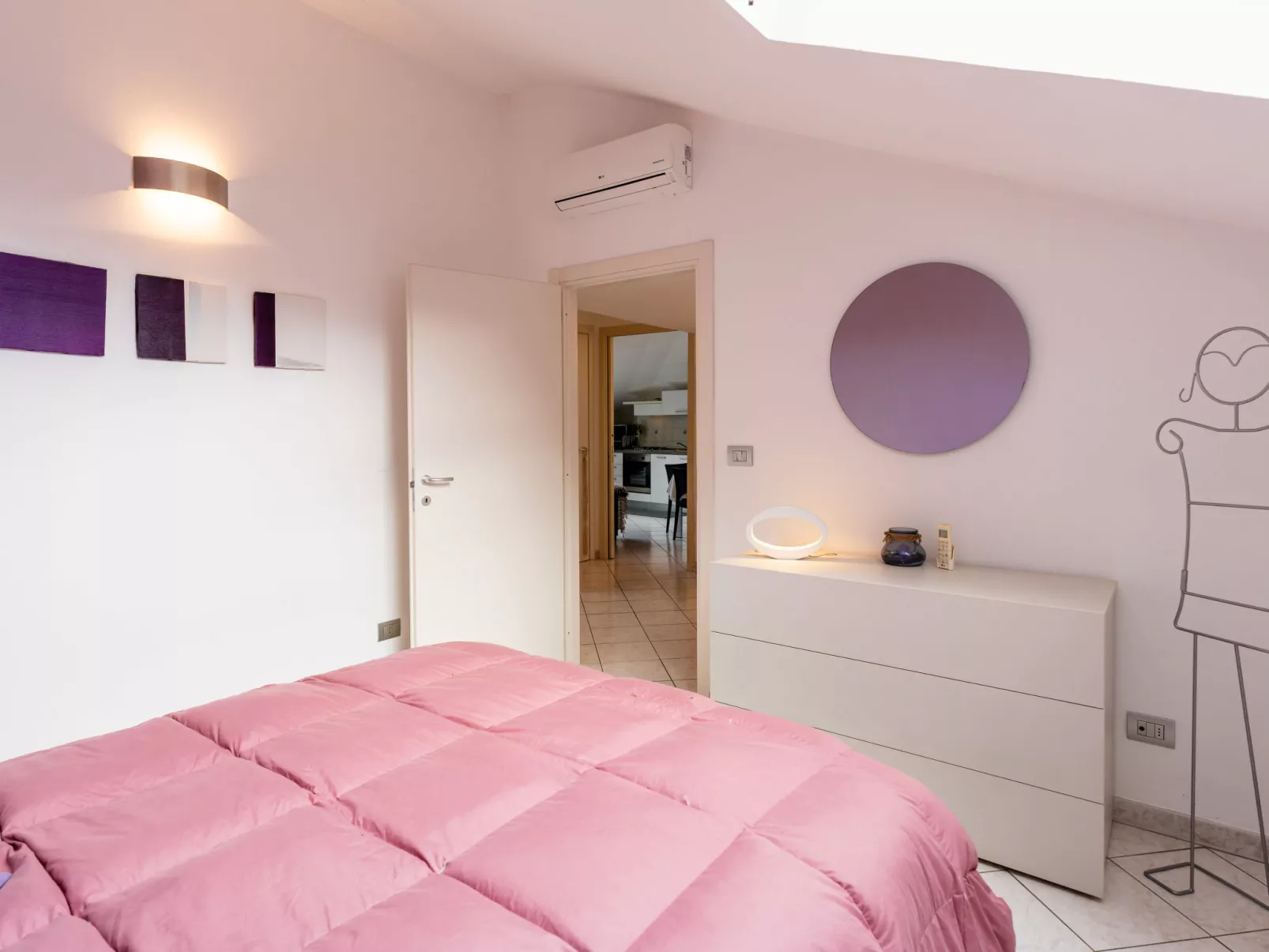 By Center and Sea-Drinnen