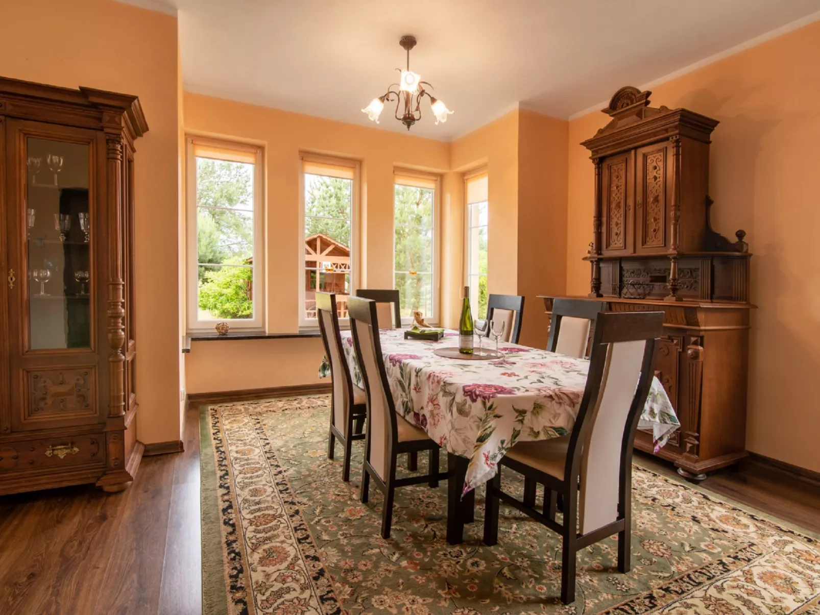 Villa von Valdi-Drinnen