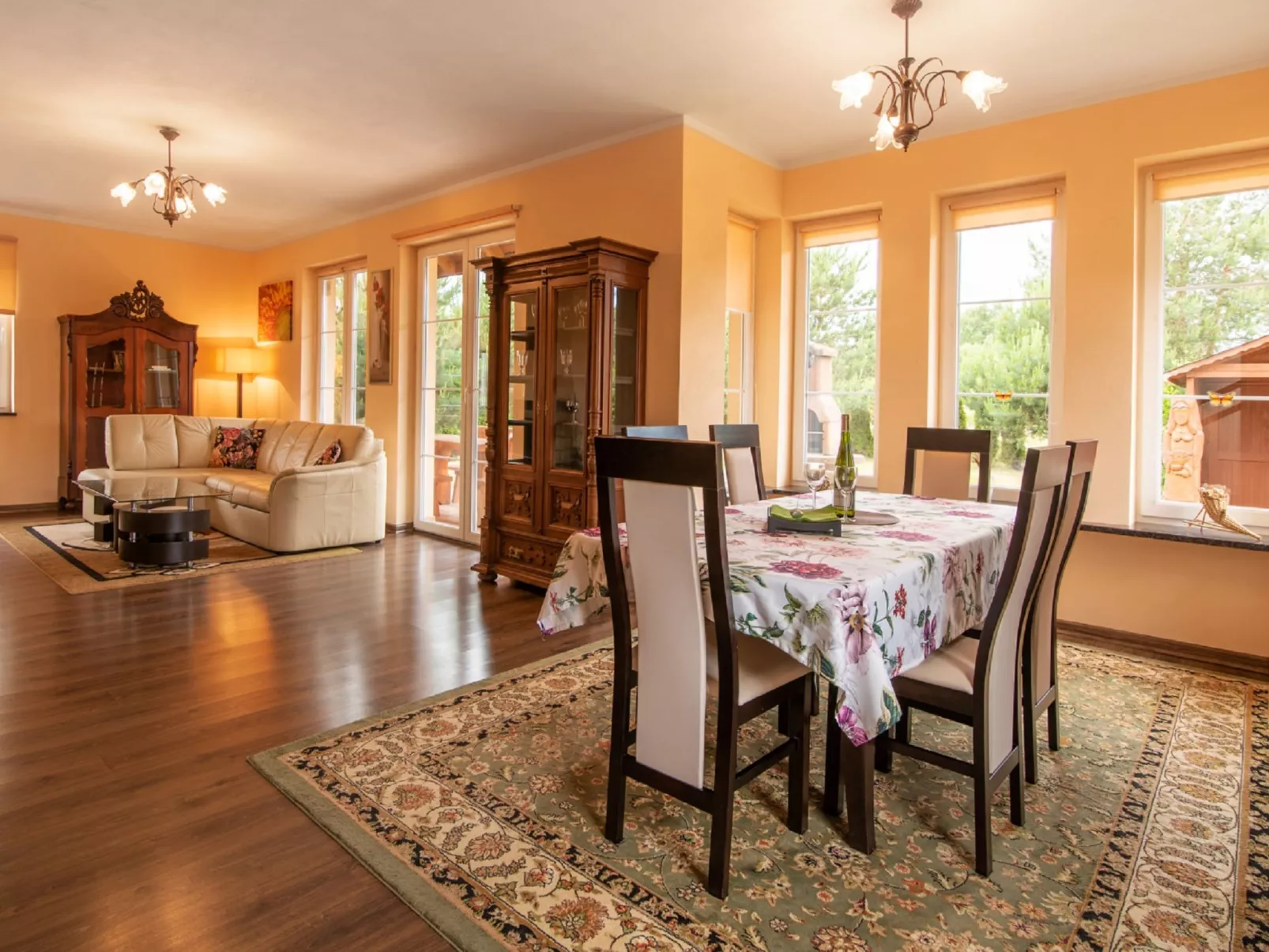 Villa von Valdi-Drinnen