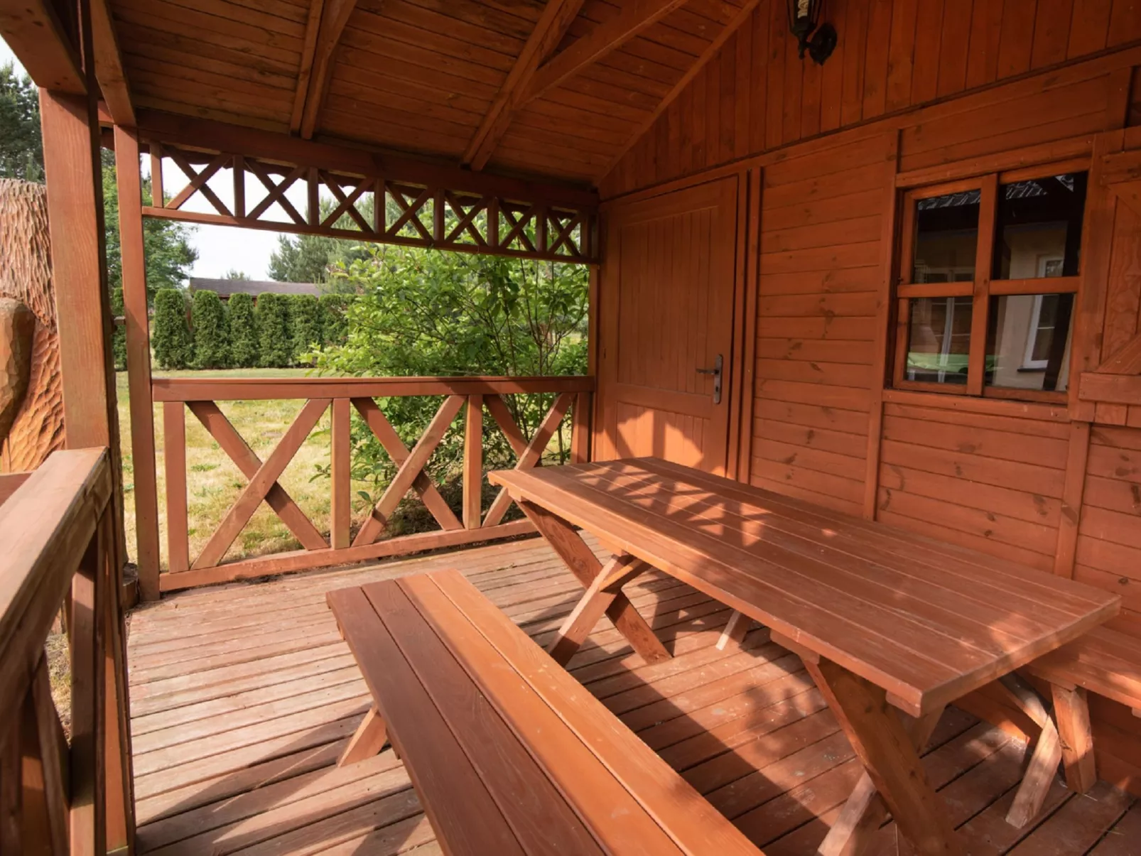 Villa von Valdi-Draußen