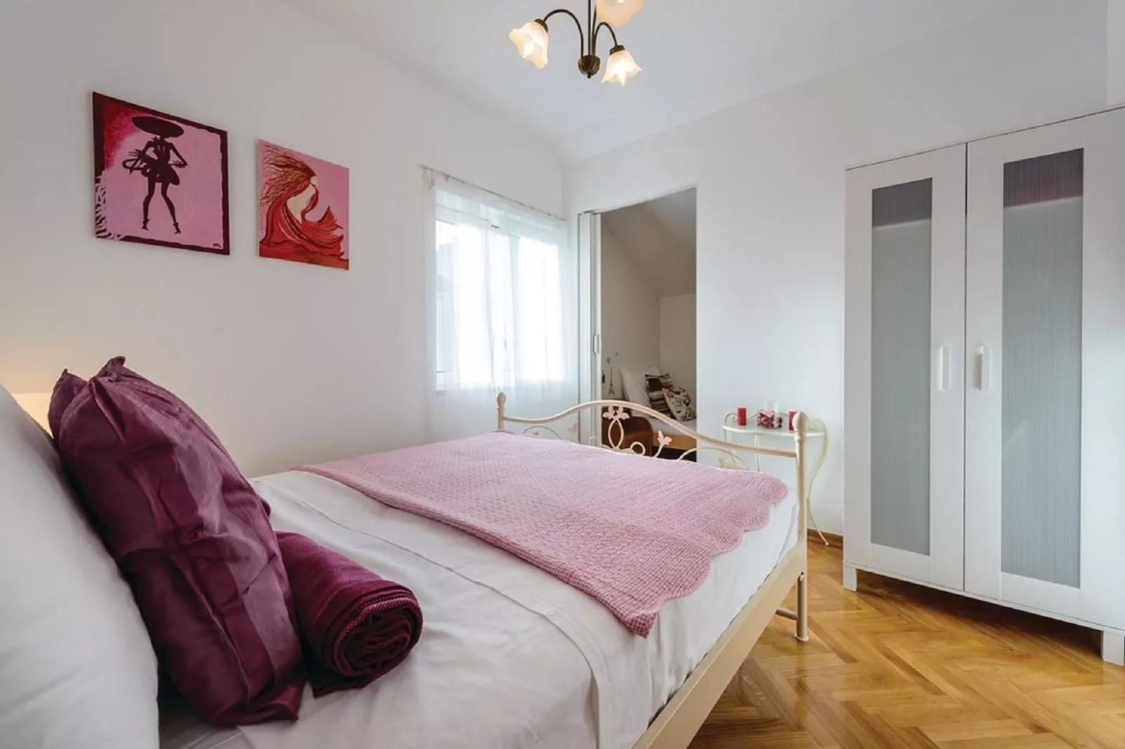 Three Bedroom Apartment with Pool-Schlafzimmer