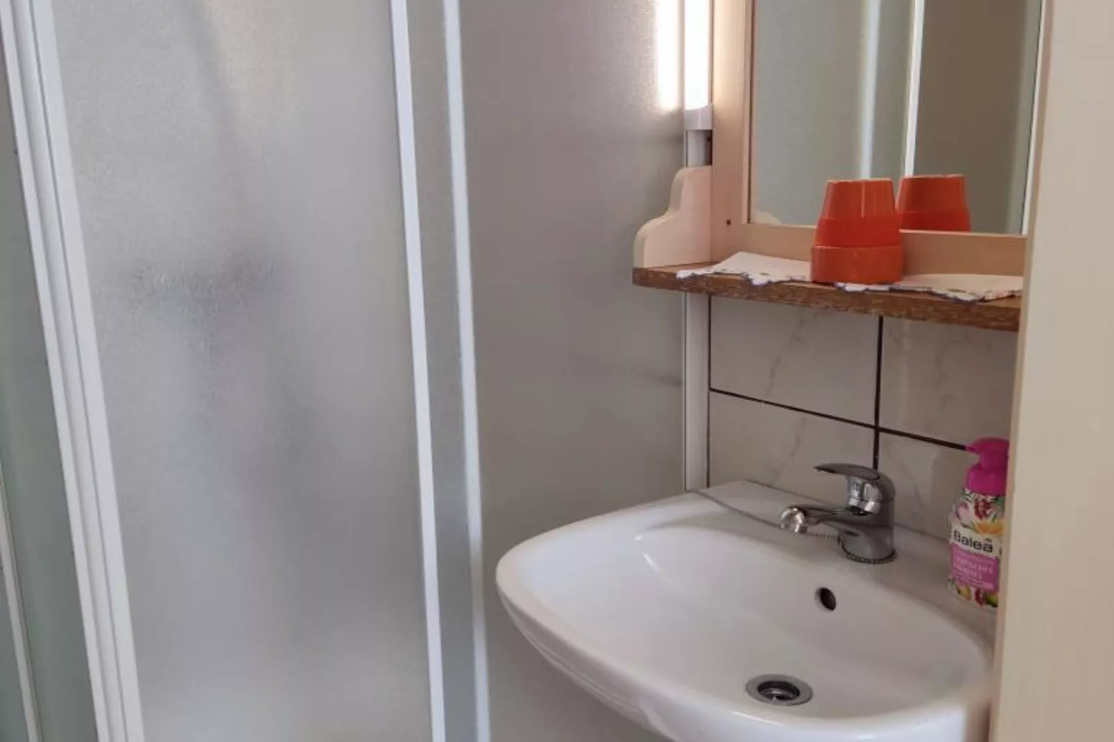 Apartment & Rooms Villa Oliva - Room 1-Bathroom