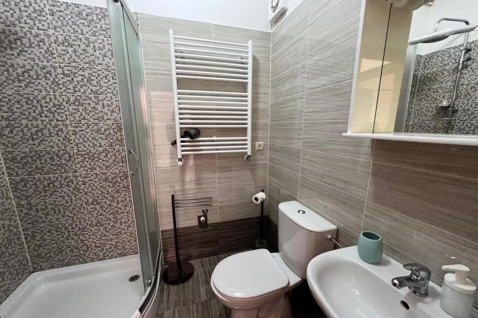Apartments Butković - One Bedroom Apartment (A2)-Badezimmer