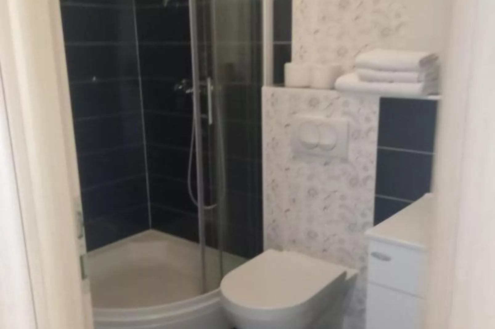 Cozy Vodice Garden Apartments With Terrace and BBQ - Standard one bedroom apartment (RED)-Salle de bain