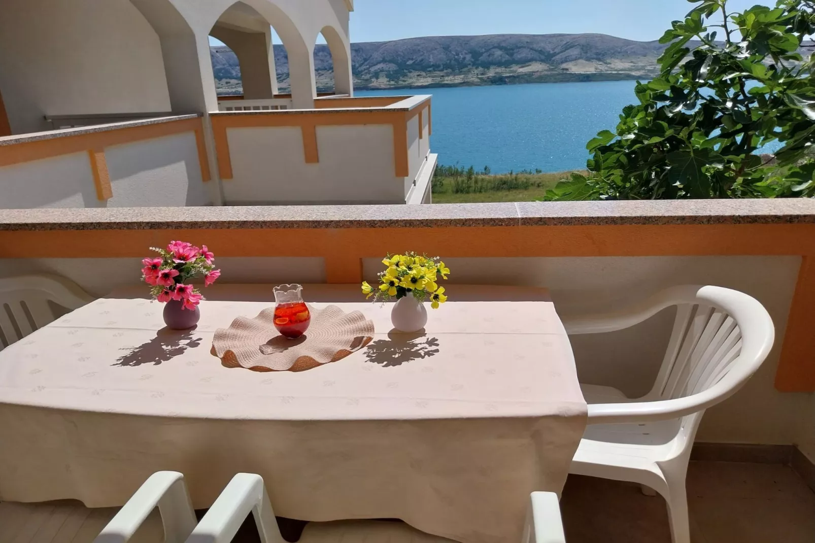 Two-Bedroom Apartment (A1)-Terrace