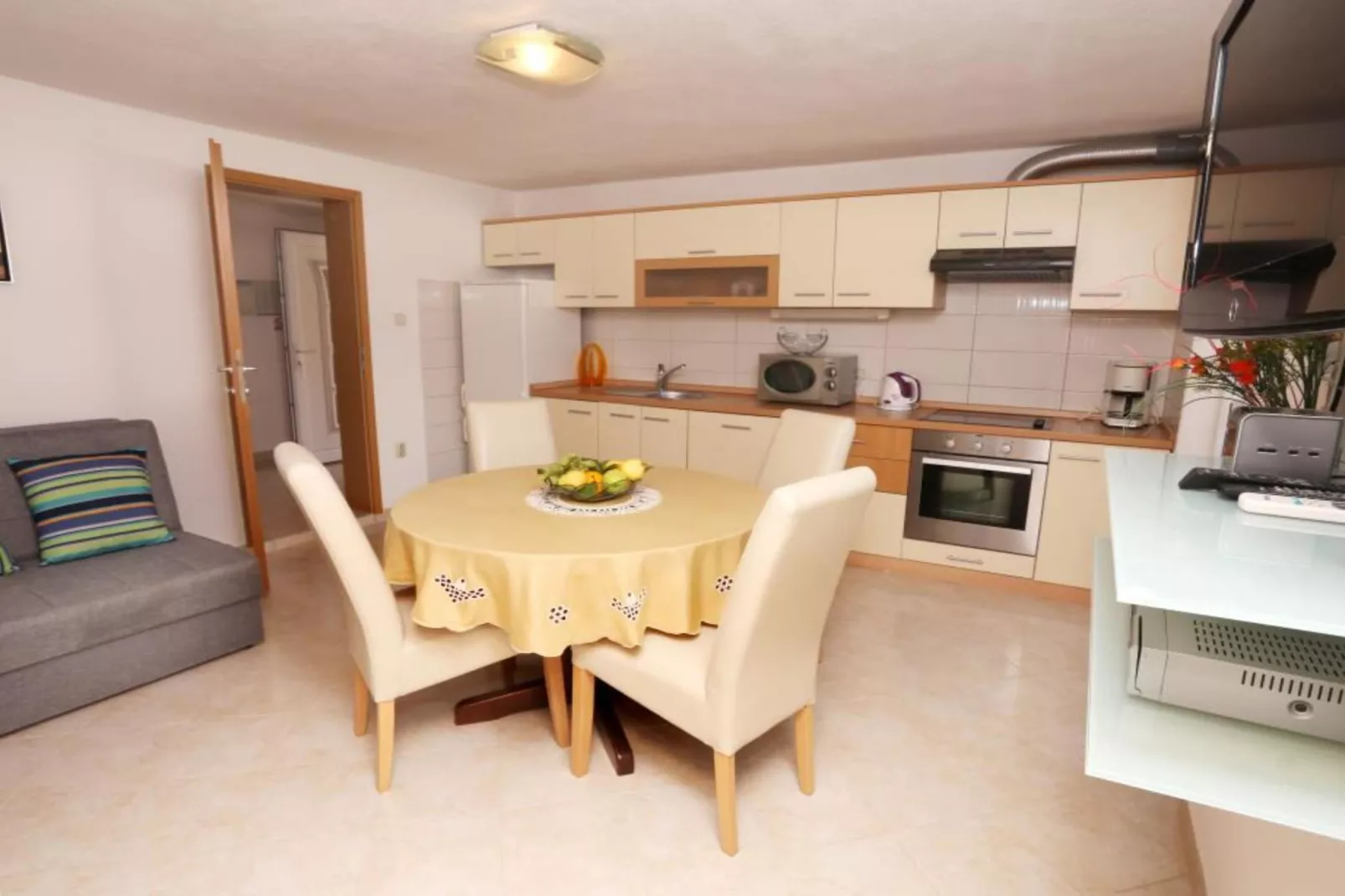 One-Bedroom Apartment With Terrace And Sea View (A1)