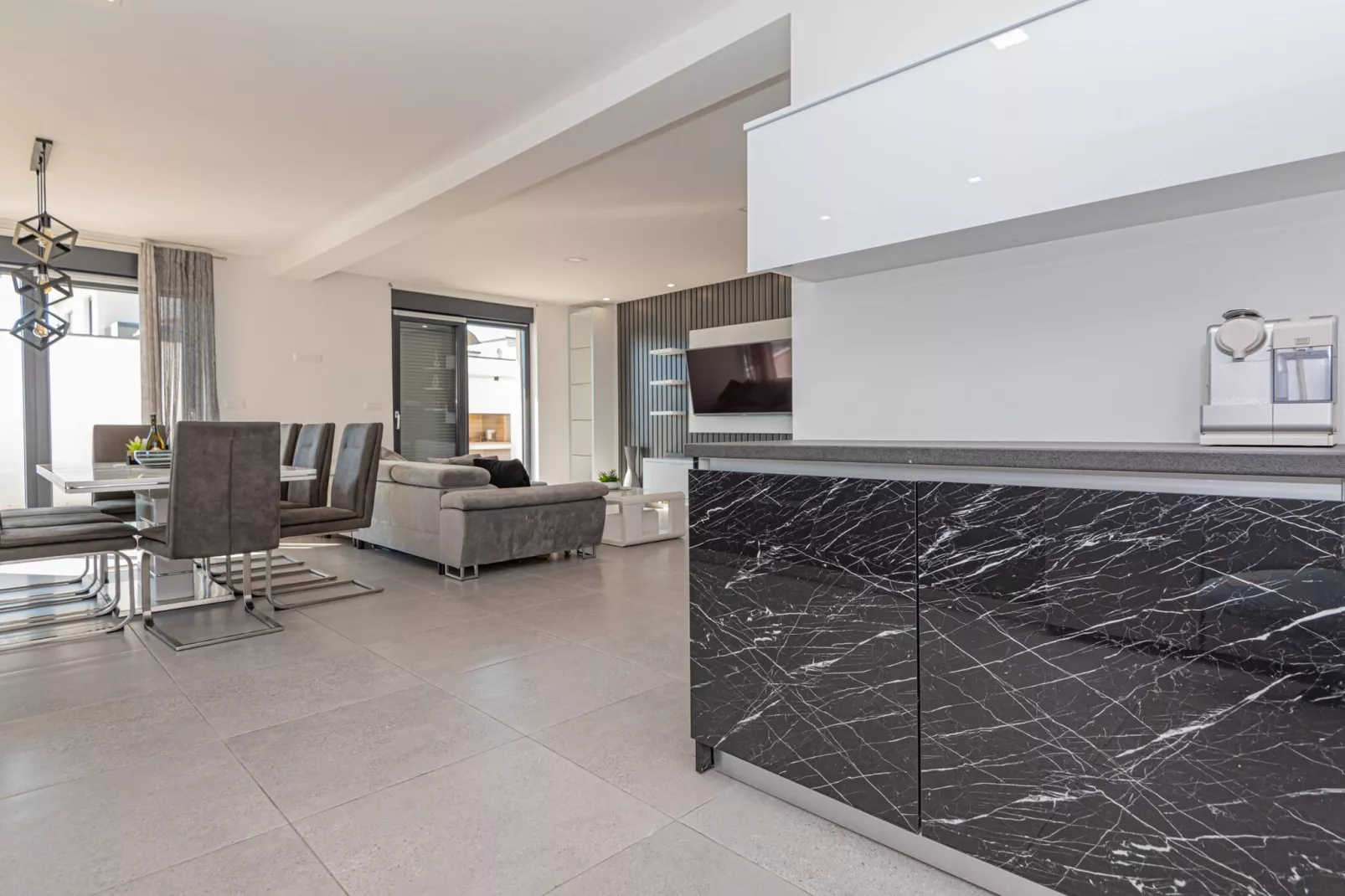 Four-Bedroom Villa With Pool-Küche