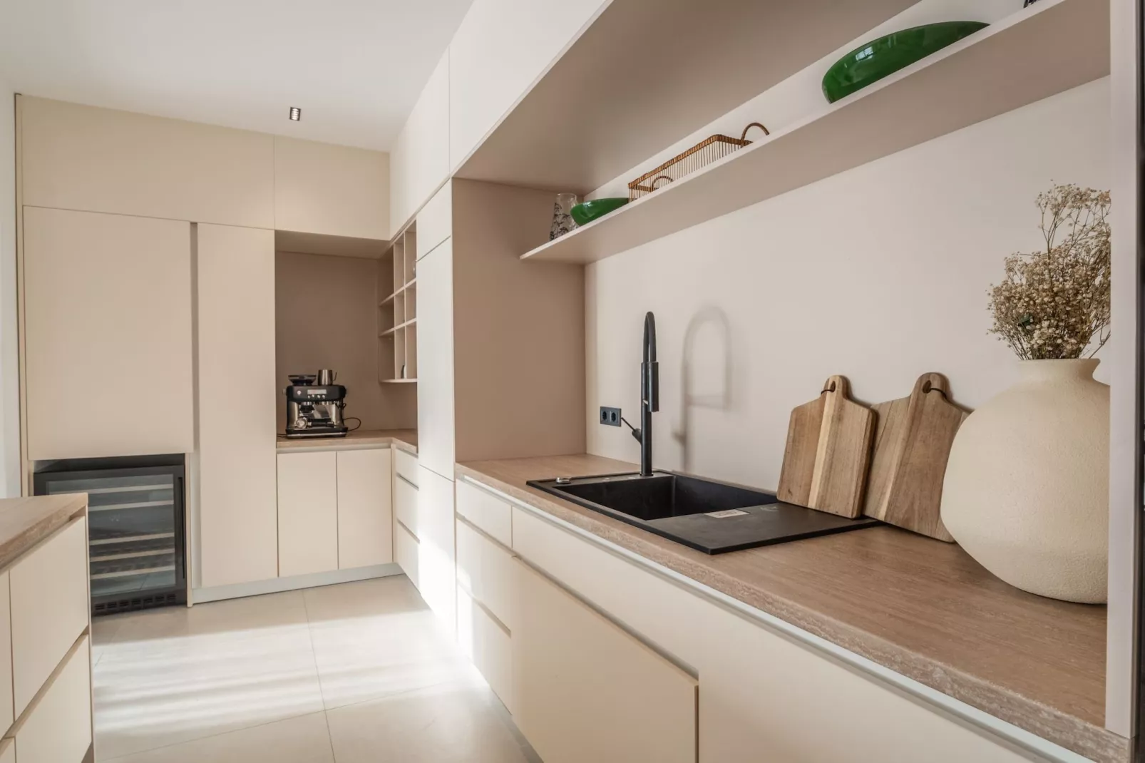 Villa Freedom - Five Bedroom House with Balcony-Kitchen