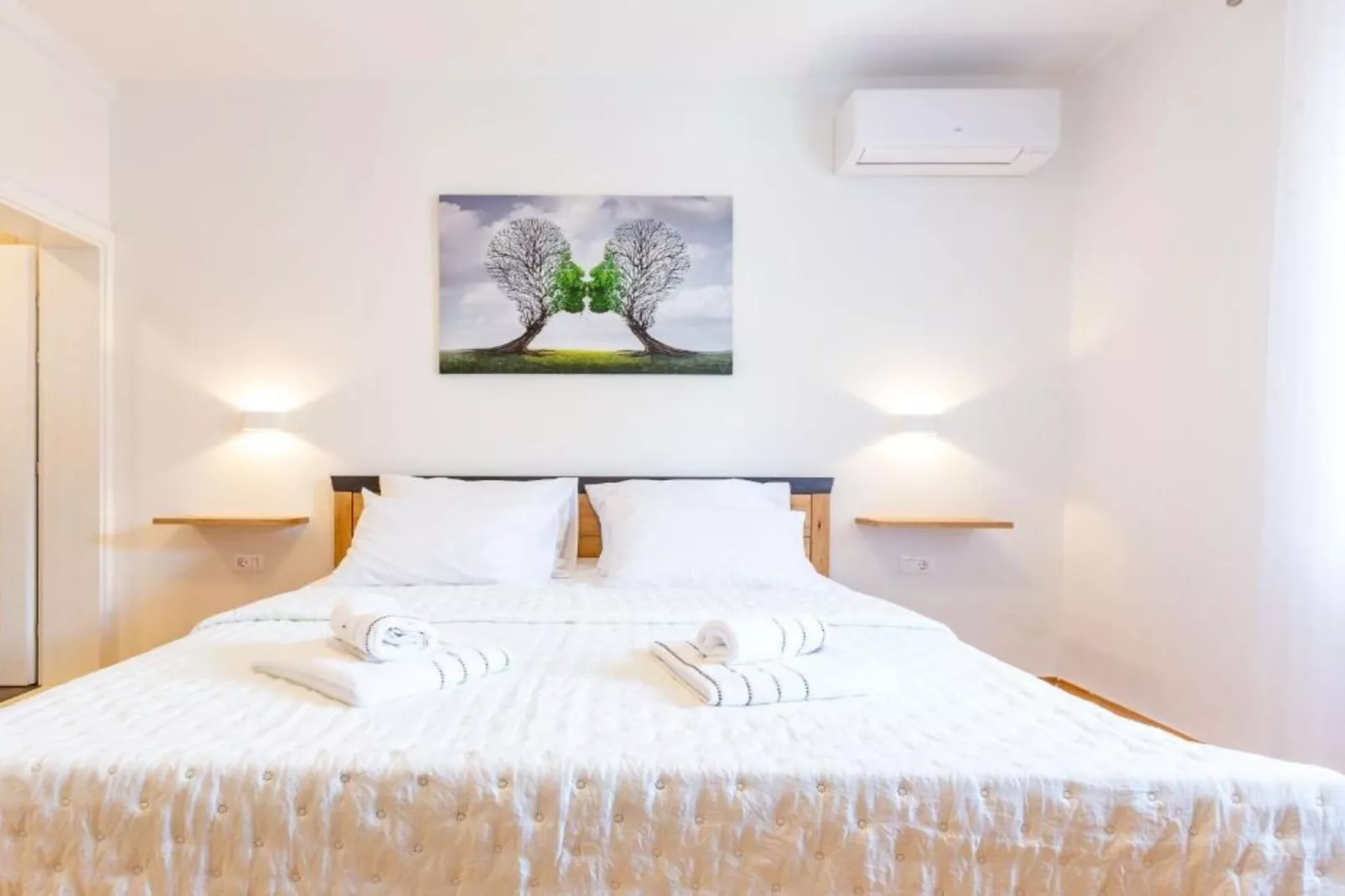 Peaceful Murvica Villa Pool, Garden, and Modern Comfort - Two Bedroom Holiday Home with Private Pool-Chambre