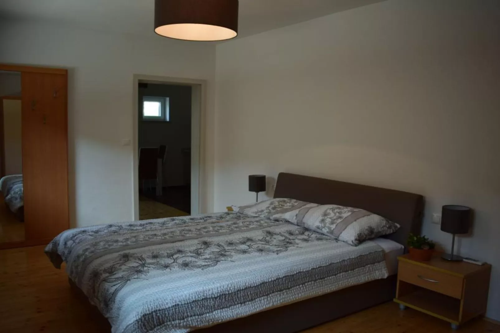 Zevnik Quiet Retreat with Stunning Views and Equestrian Activities - Standard One Bedroom Apartment-Bedroom