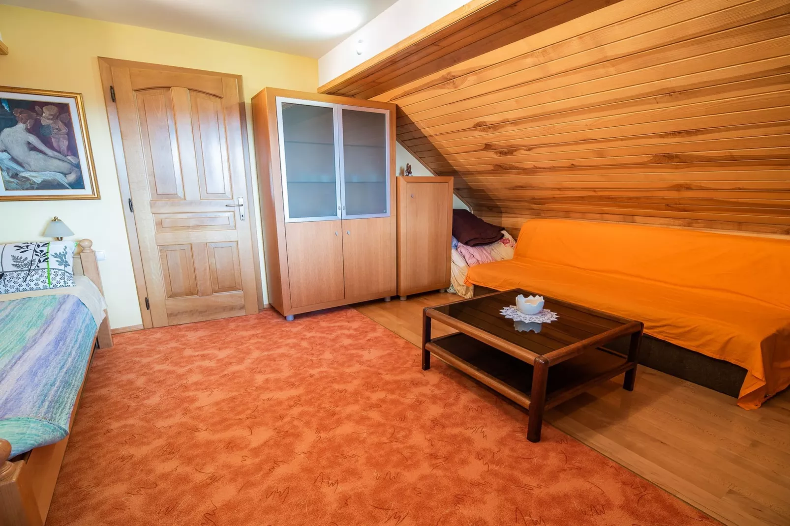 Vivid Hillside Country House with Hot-Tub and Sauna - Two Bedroom Country House