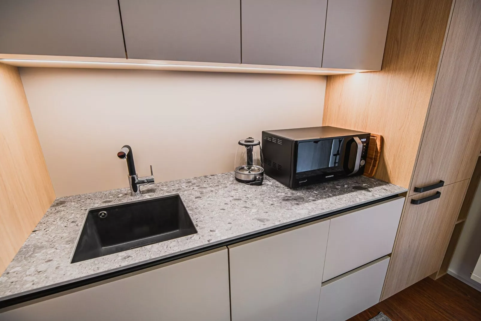 Elegant and Scenic Peaceful Apartments Portoroz - One Bedroom Apartment with Terrace-Kitchen