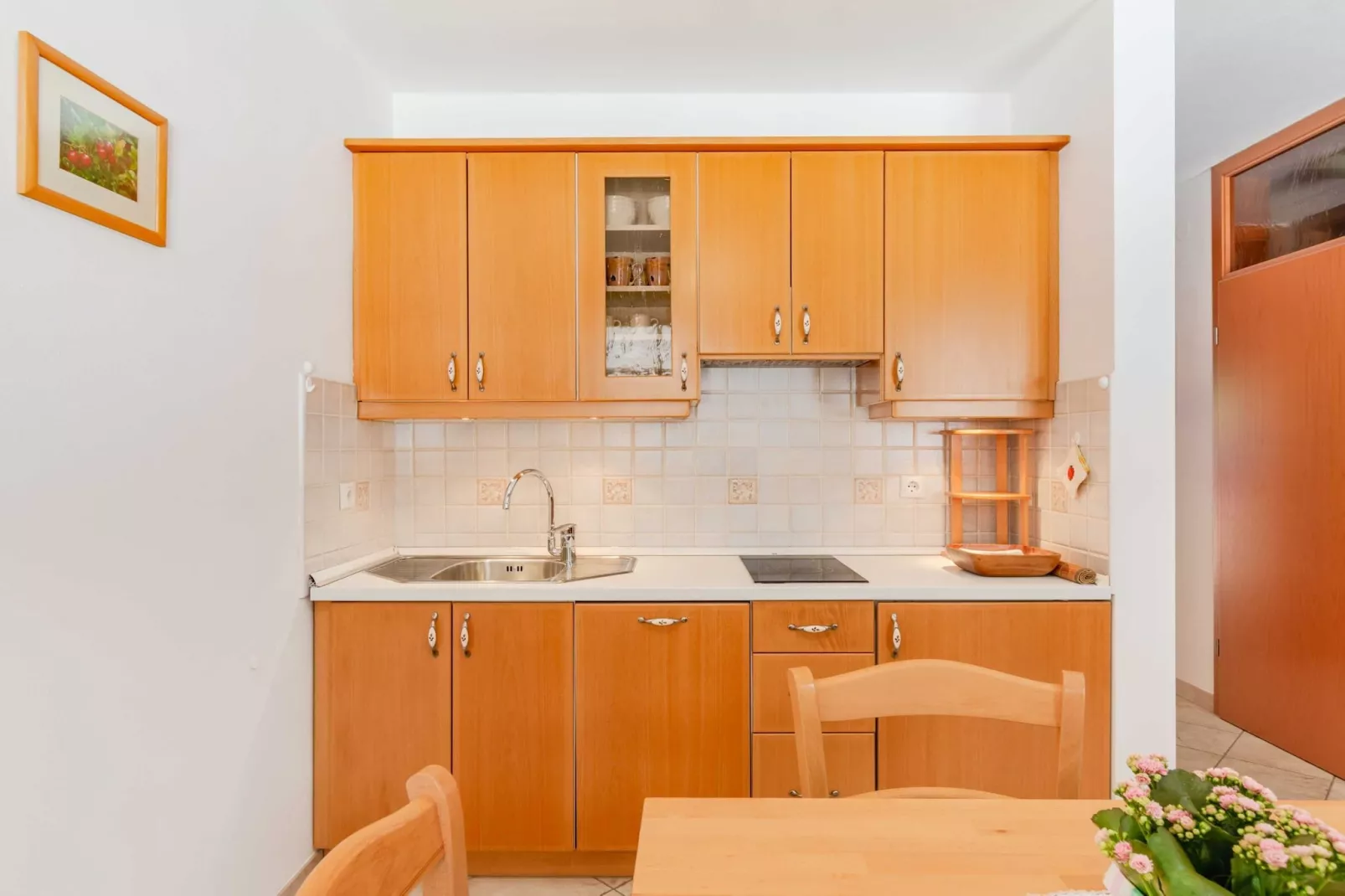 Log pod Mangartom Amazing Apartment with Balcony - One Bedroom Apartment with Balcony-Küche