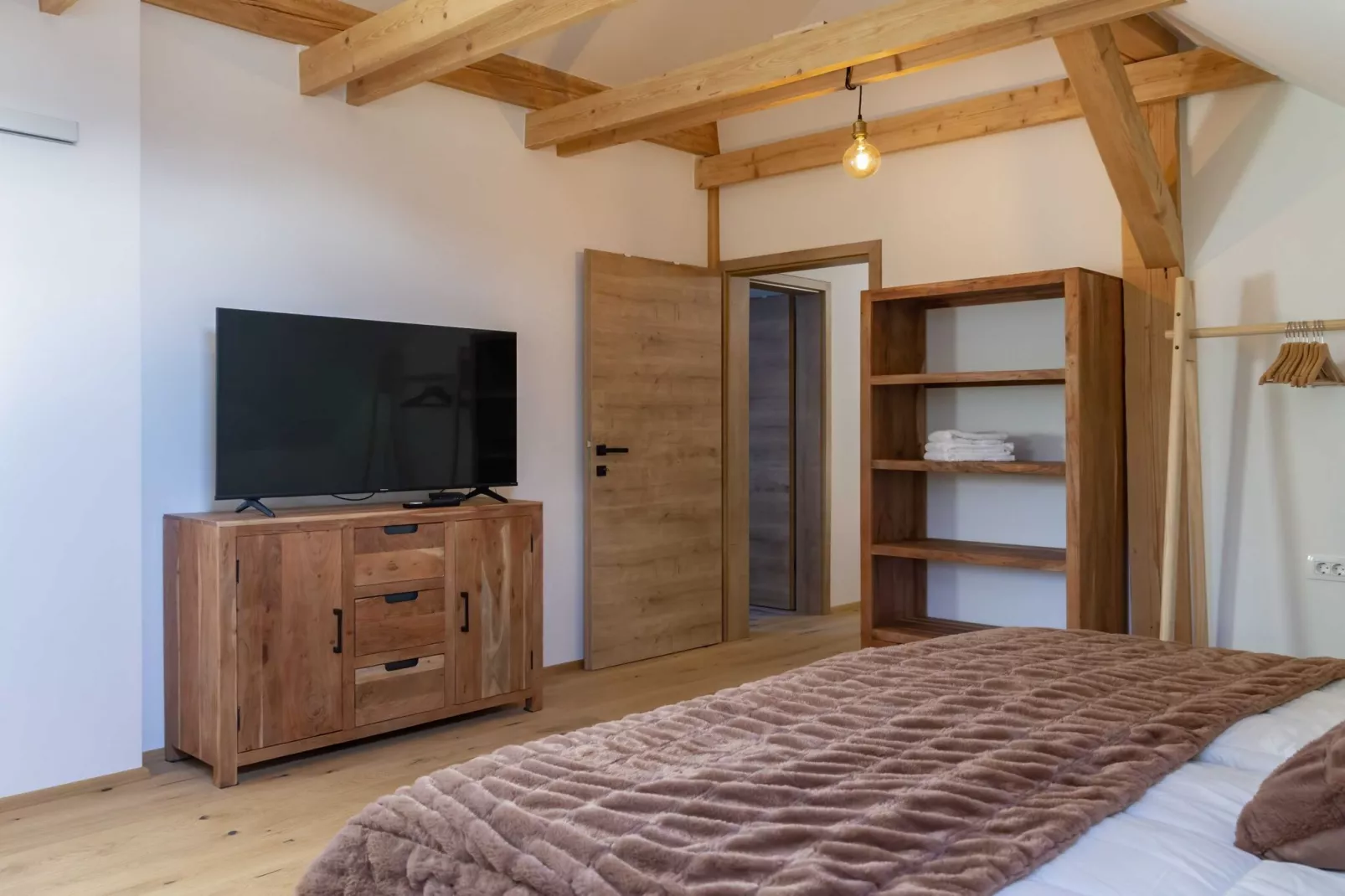 Mountain View Villa with Sauna and Hot-Tub - Three Bedroom Villa with Sauna and Hot-Tub-Schlafzimmer