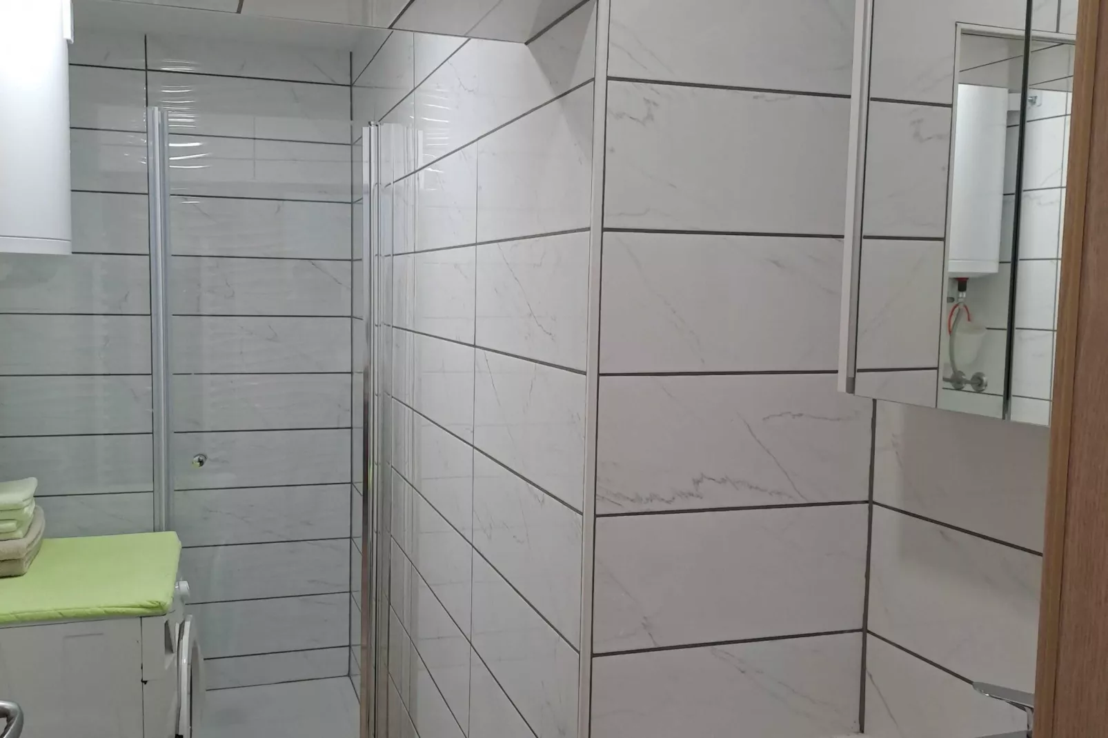 Modern Apartment with Terrace near Kranjska Gora Ski Slope - One Bedroom Apartment with Terrace-Salle de bain