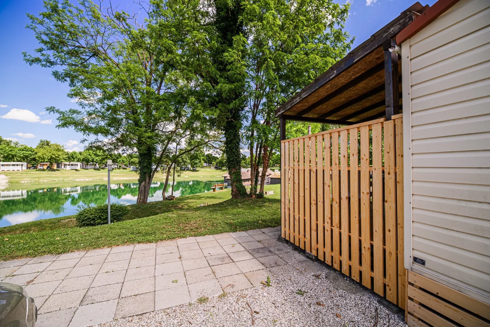 Waterside Retreat Mobile Homes with Thermal Riviera Tickets - One Bedroom Mobile Home with Lake View (owner 4)-Extérieur