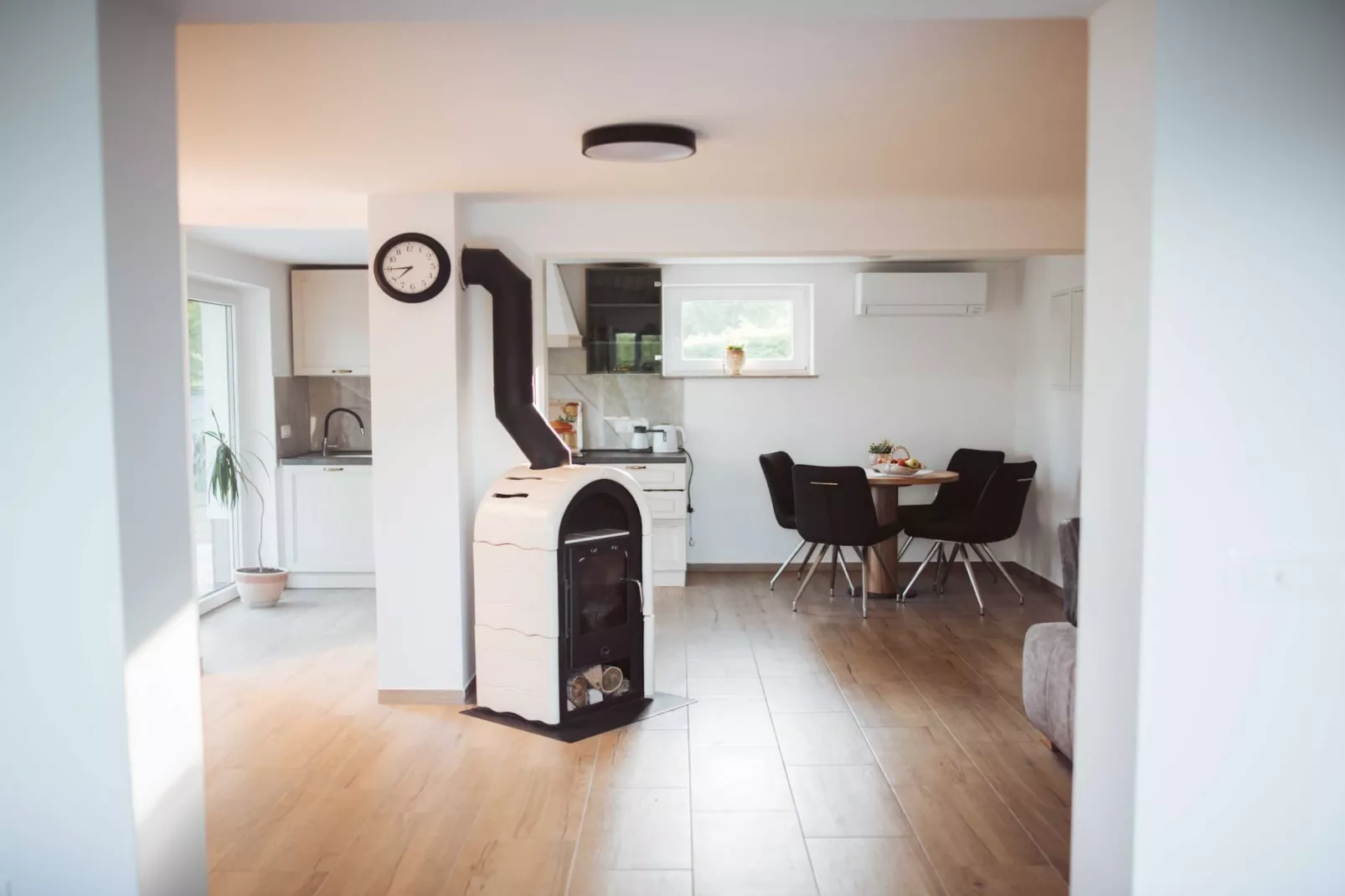 Cozy Holiday Home with Fireplace and Scenic Hills in Bistrica ob Sotli - Two Bedroom Holiday Home-Kitchen