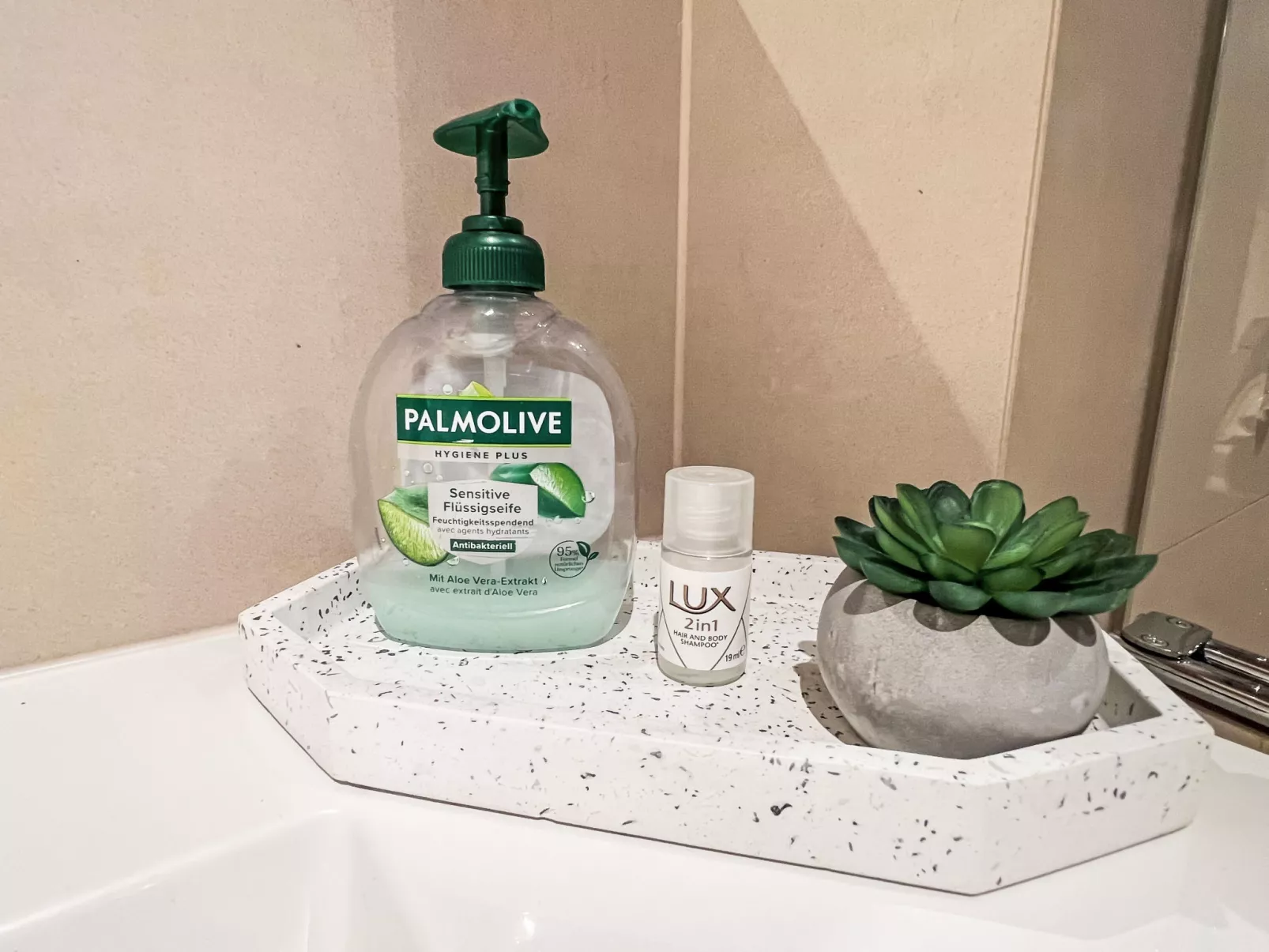 Cheeky Apartment-Inside