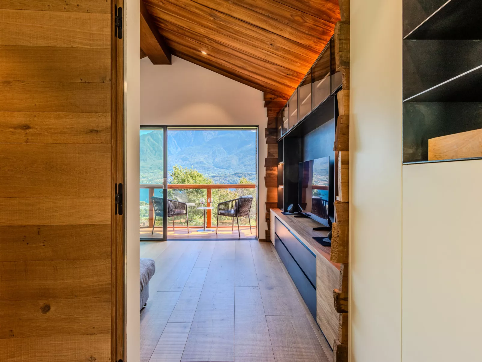 Woodhouse Domaso-Dedans