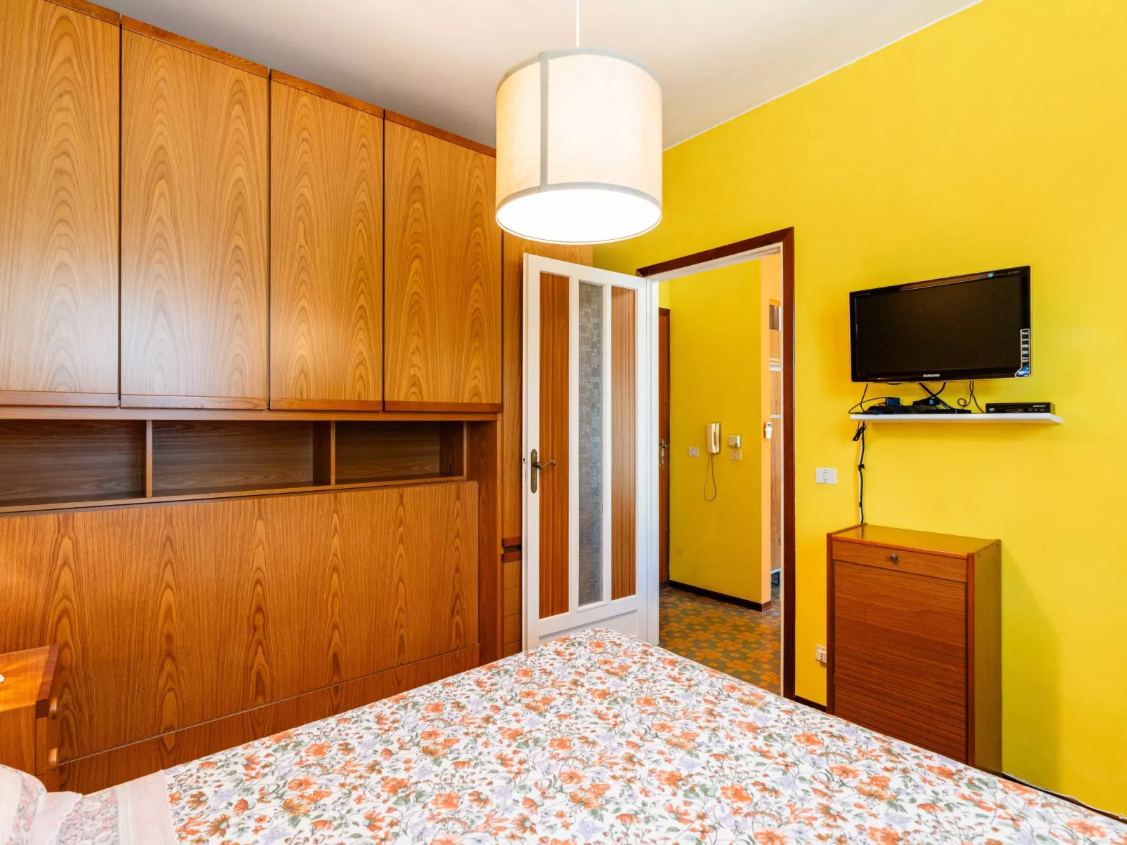 In the Garden-Drinnen