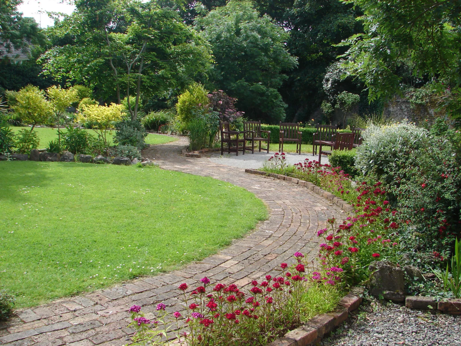 Courtyard HC No 8-Draußen