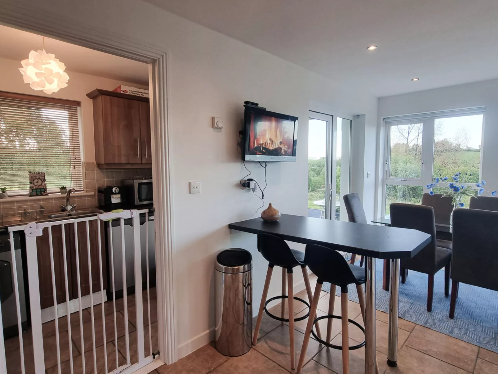 Riverrun Holiday Homes No 15-Inside