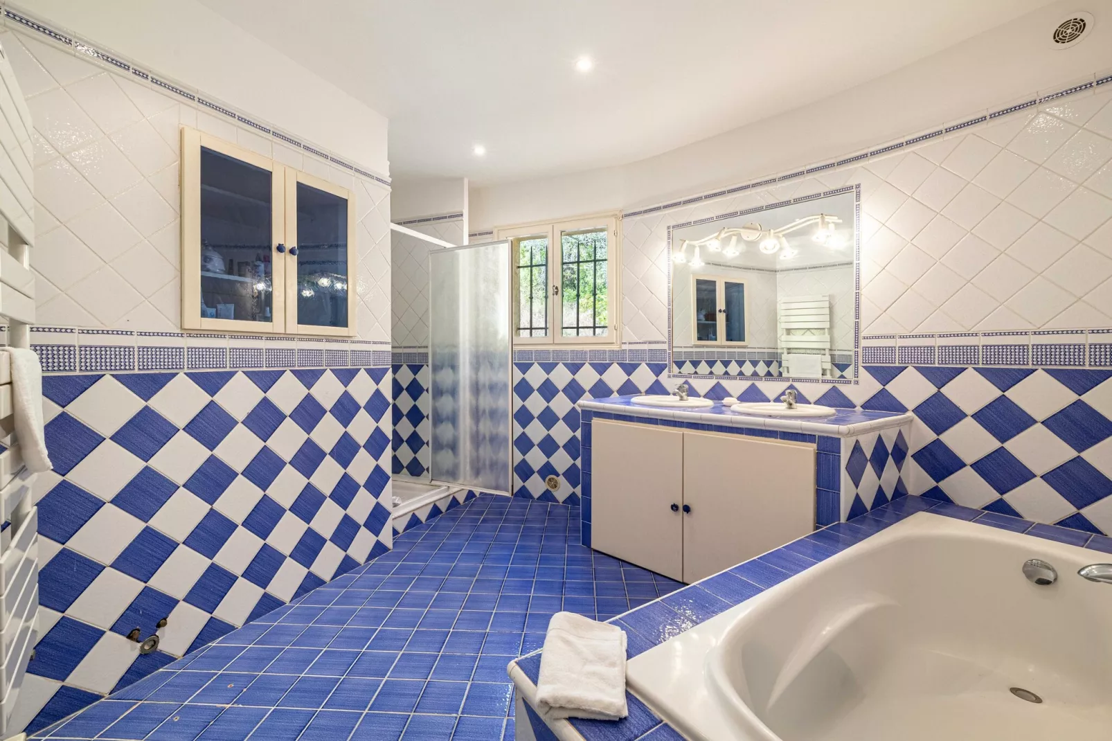 YJ-153-VEYANS-Untagged