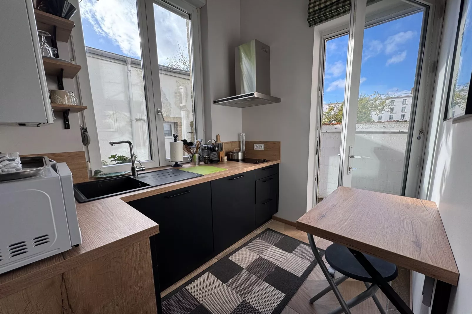 Appartement avec la petite cour-Cuisine