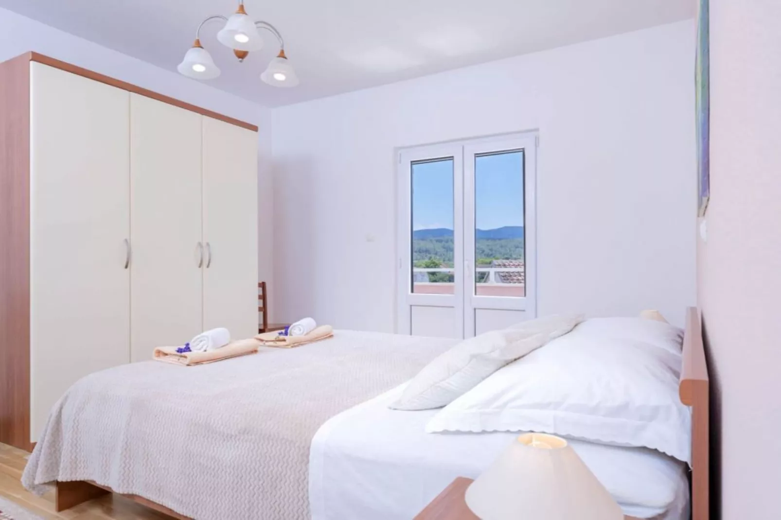 One Bedroom Luxury Apartment with Balcony and Sea View  1-Schlafzimmer