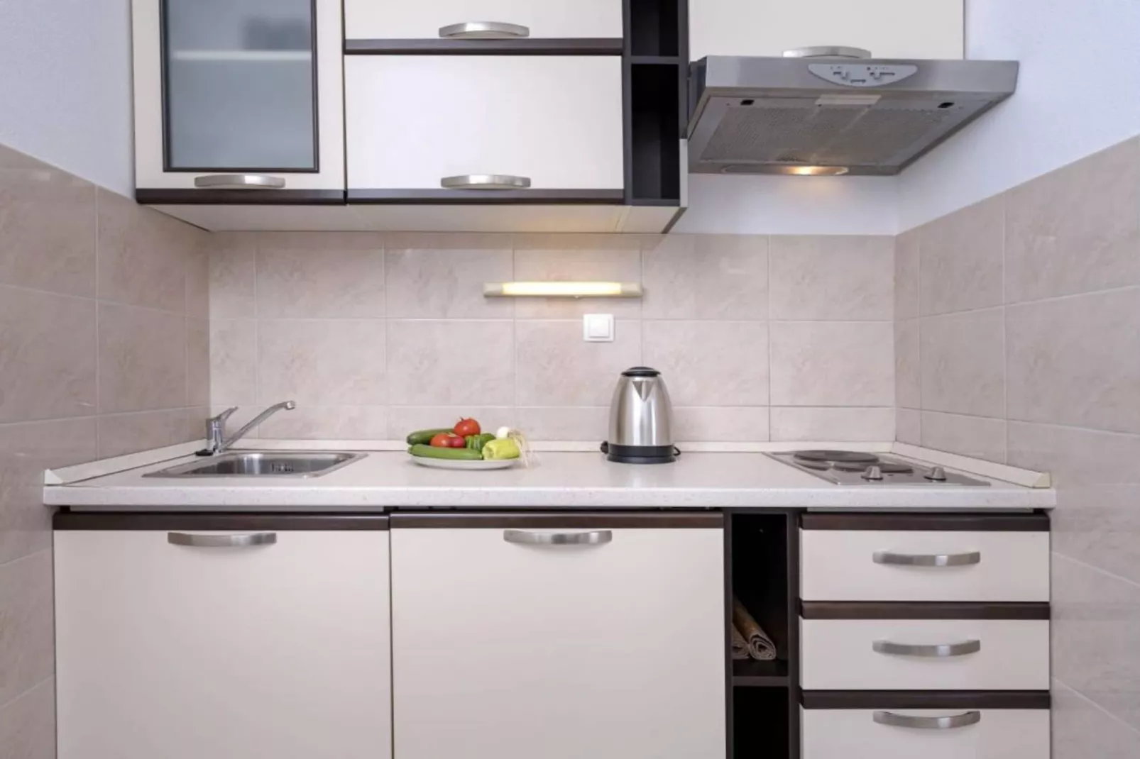 One Bedroom Apartment with Balcony and Sea View 2-Küche