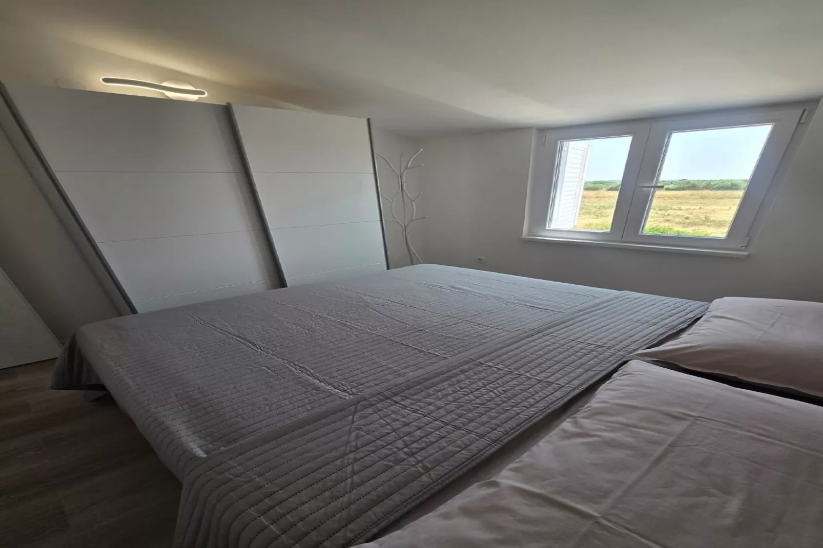 Apartments Ivankovic - One Bedroom  Apartment with Terrace-Chambre