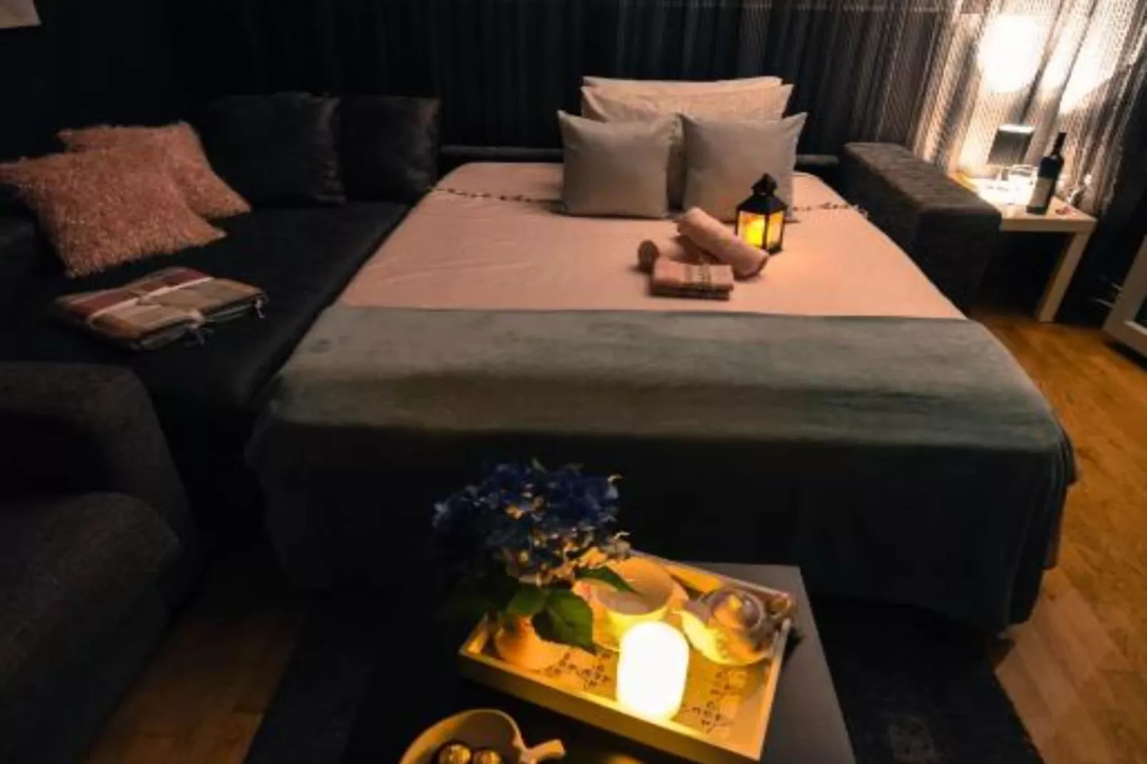 Chic Budva City Retreat - Studio Apartment with Balcony-Schlafzimmer