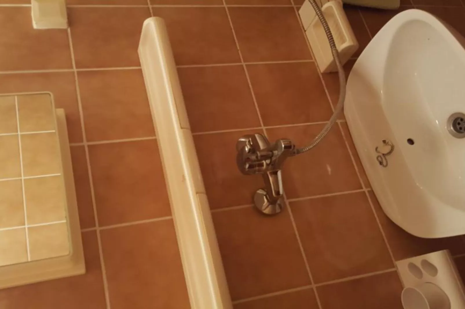 Comfortable Budva Rooms with Easy Access to Sveti Stefan - Double Room 1-Salle de bain