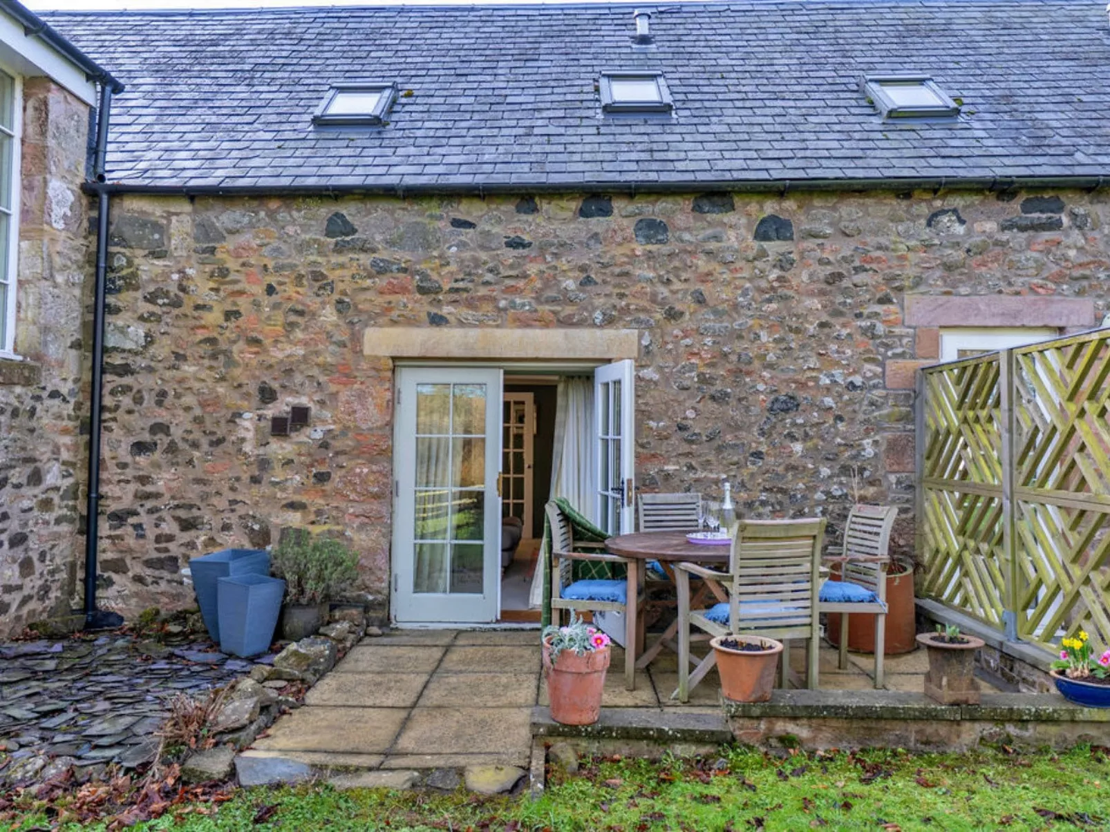 Millfield Farm-Outside