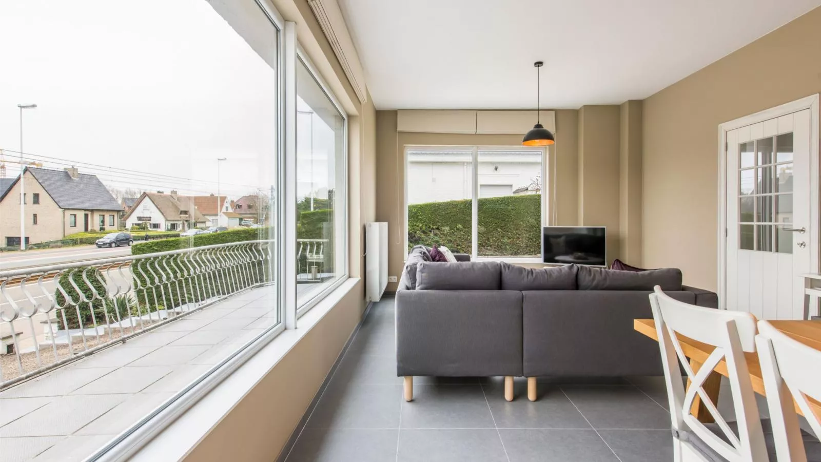 La Vachequirit-Salon