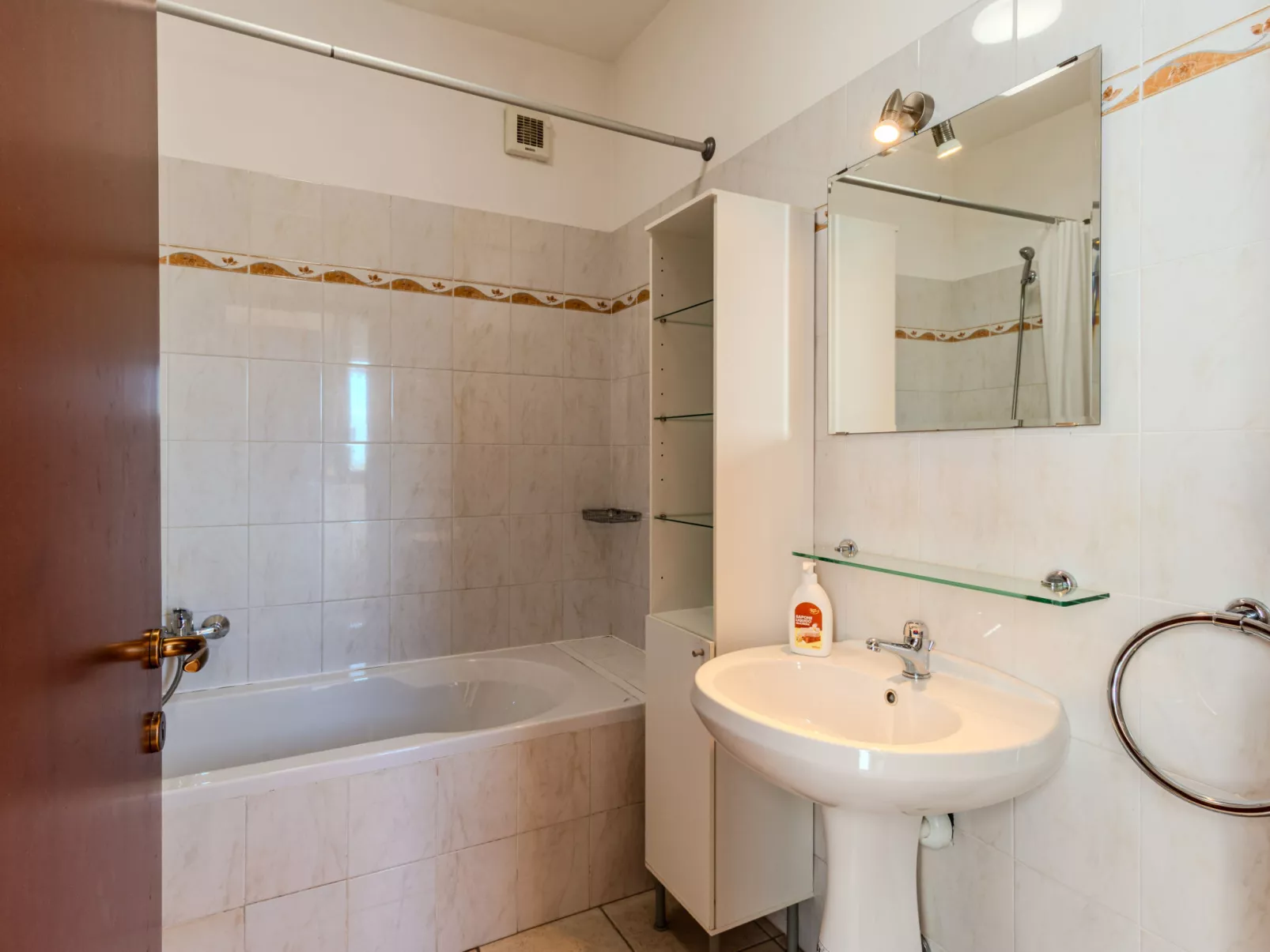 Villaggio Lago di Como-Inside