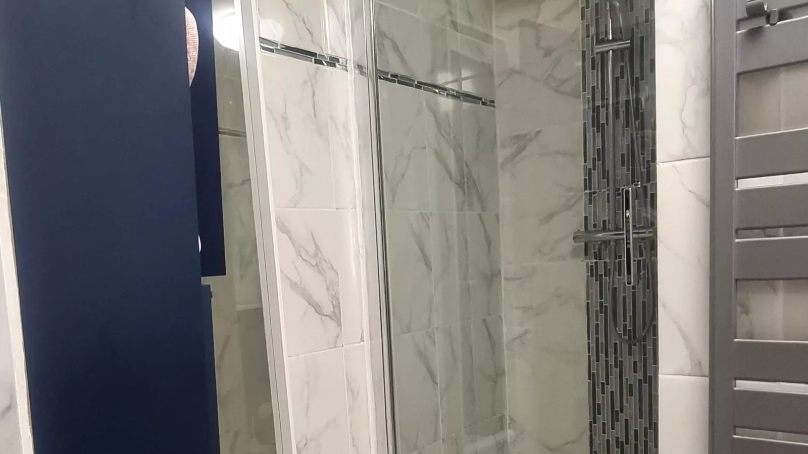 La Nit de la Fontaine-Badezimmer