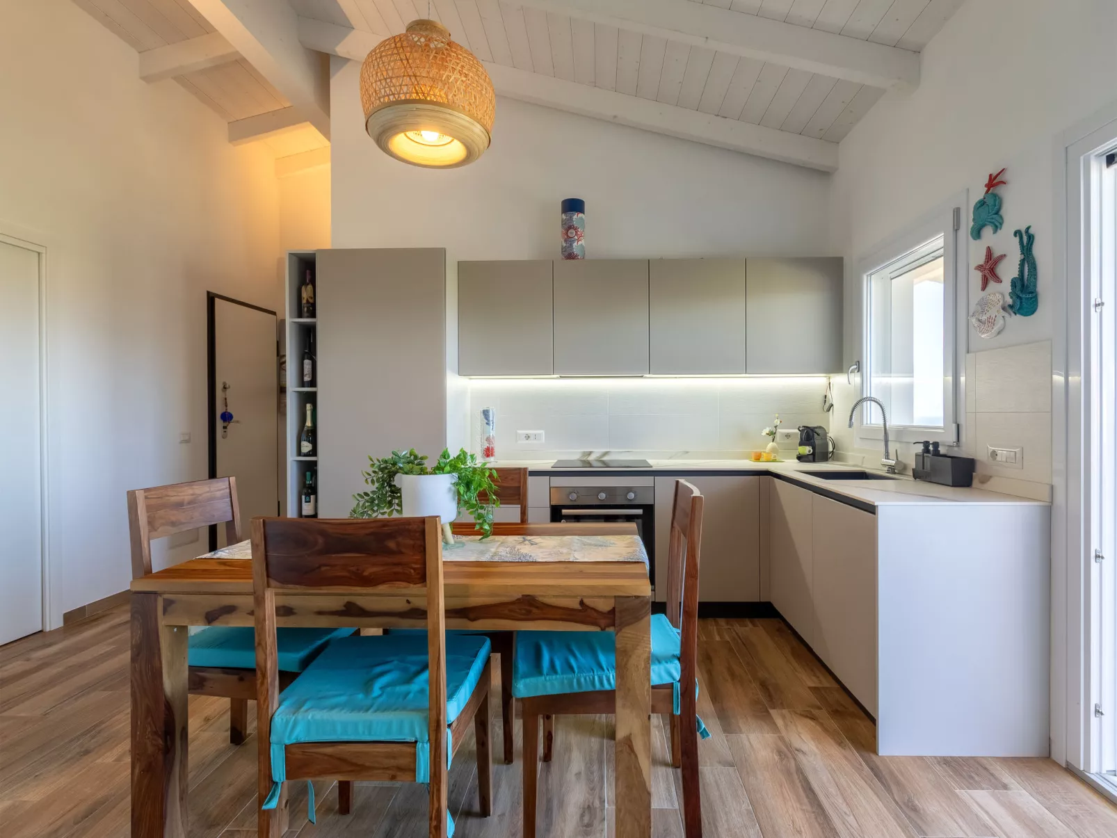 Attico Sunset Breeze-Inside