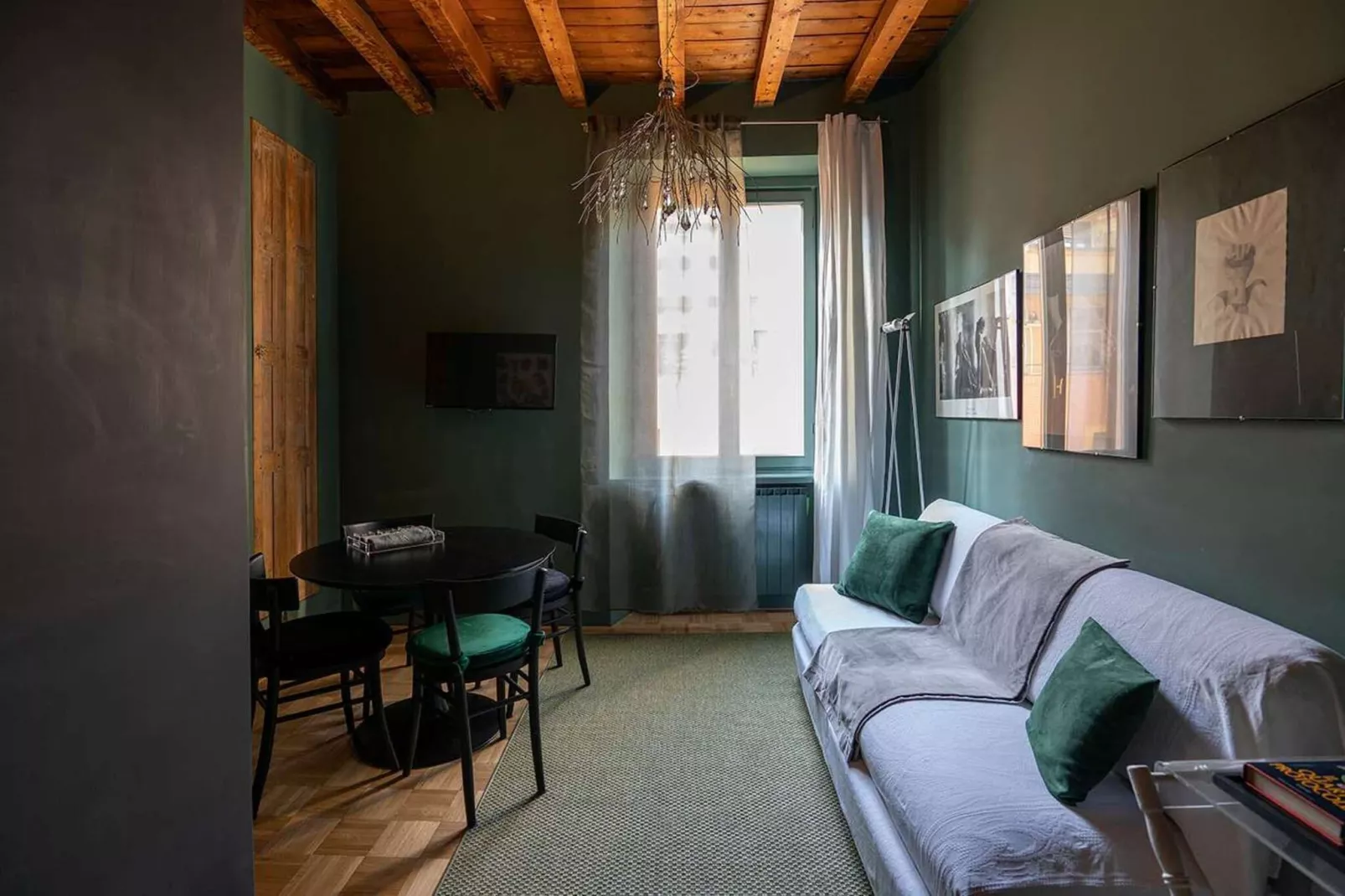 MI Casati 24-Living room