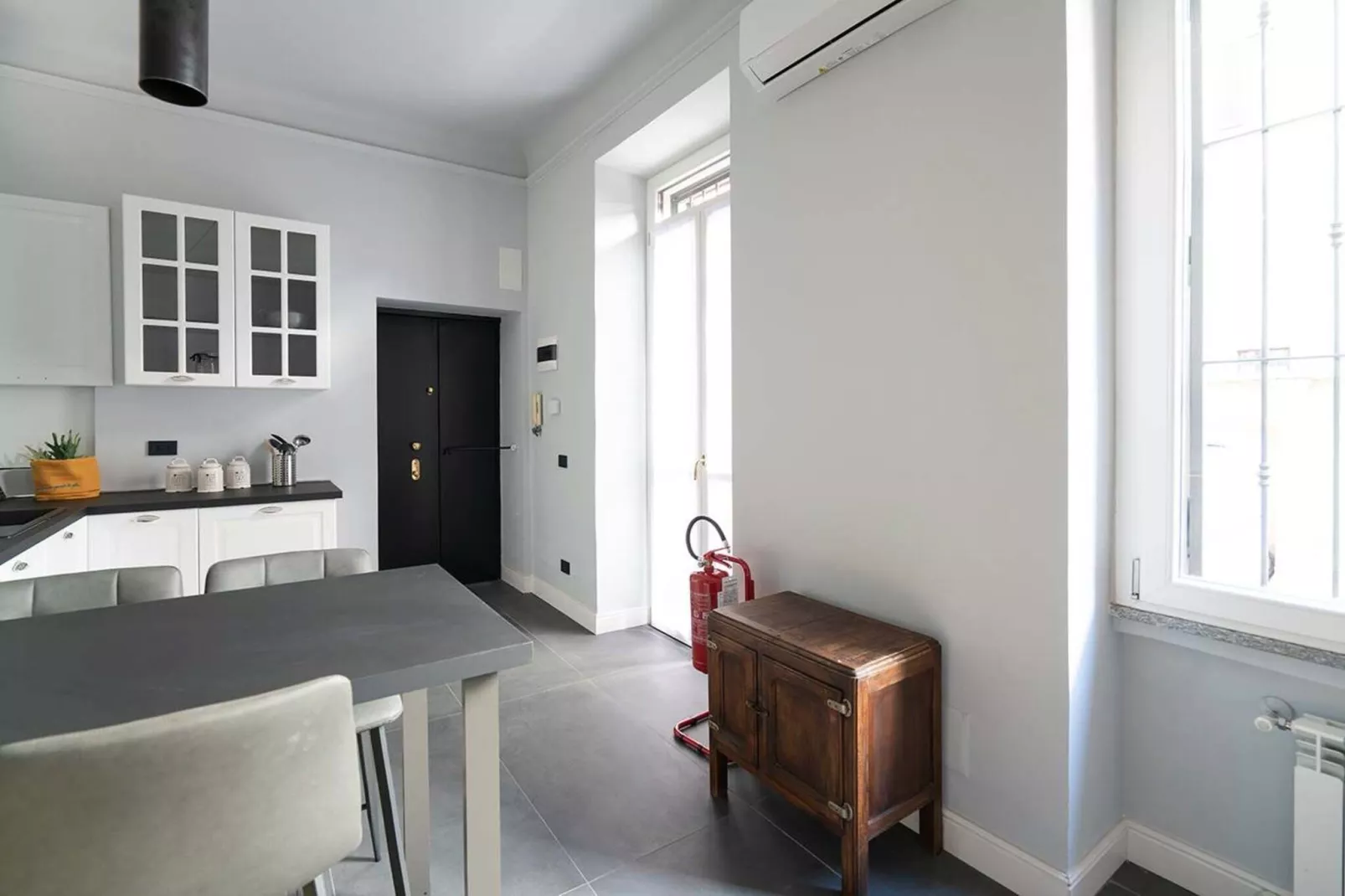 MI LOMELLINA-Salle à manger