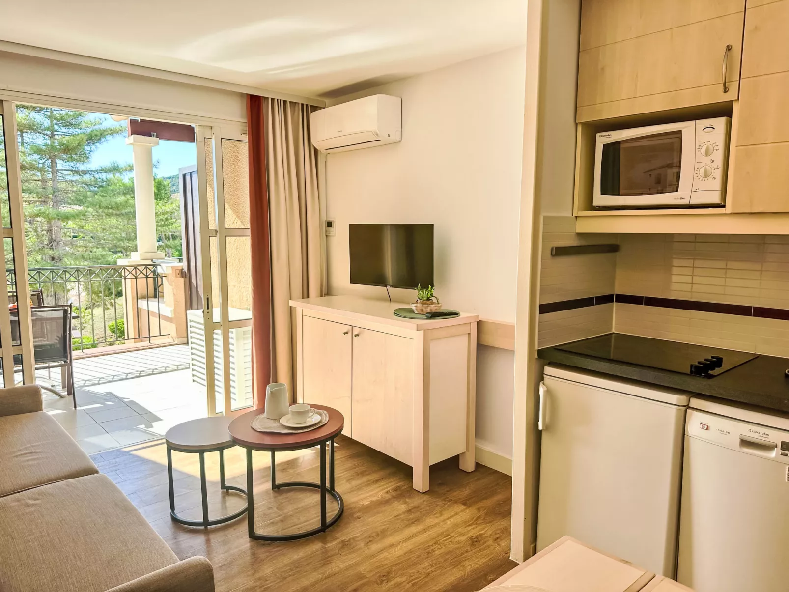 Village Cap Estérel - Le Belvédère-Drinnen