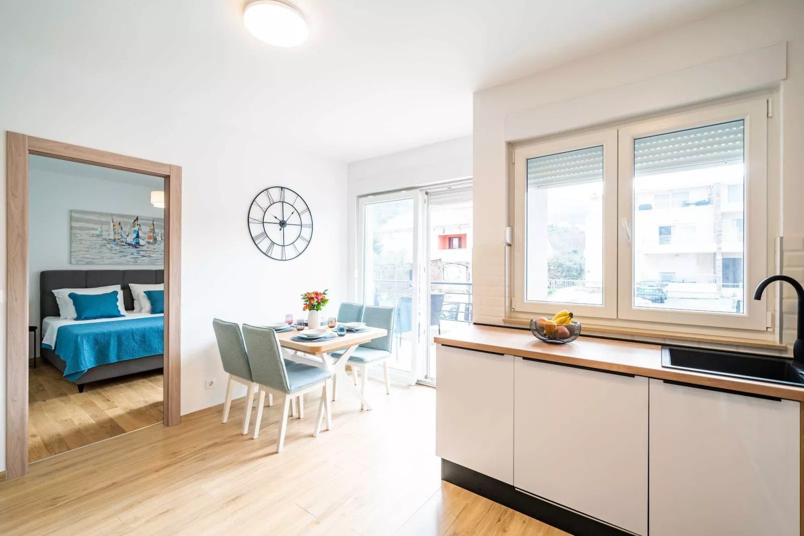 Apartment Zoric - Two Bedroom Apartment with Balcony-Kitchen