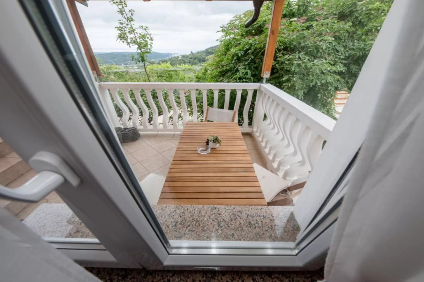 Studio Apartment with Terrace 4-Terrace balcony