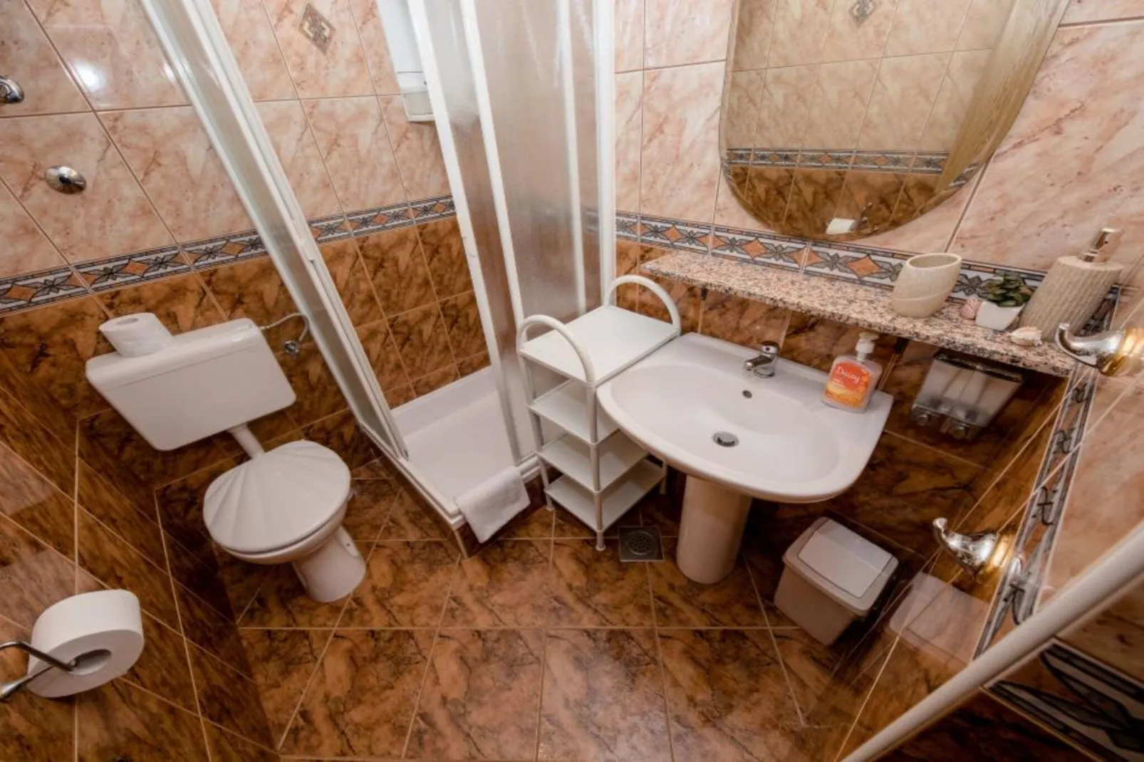 Two Bedroom Apartment with Terrace 1-Bathroom