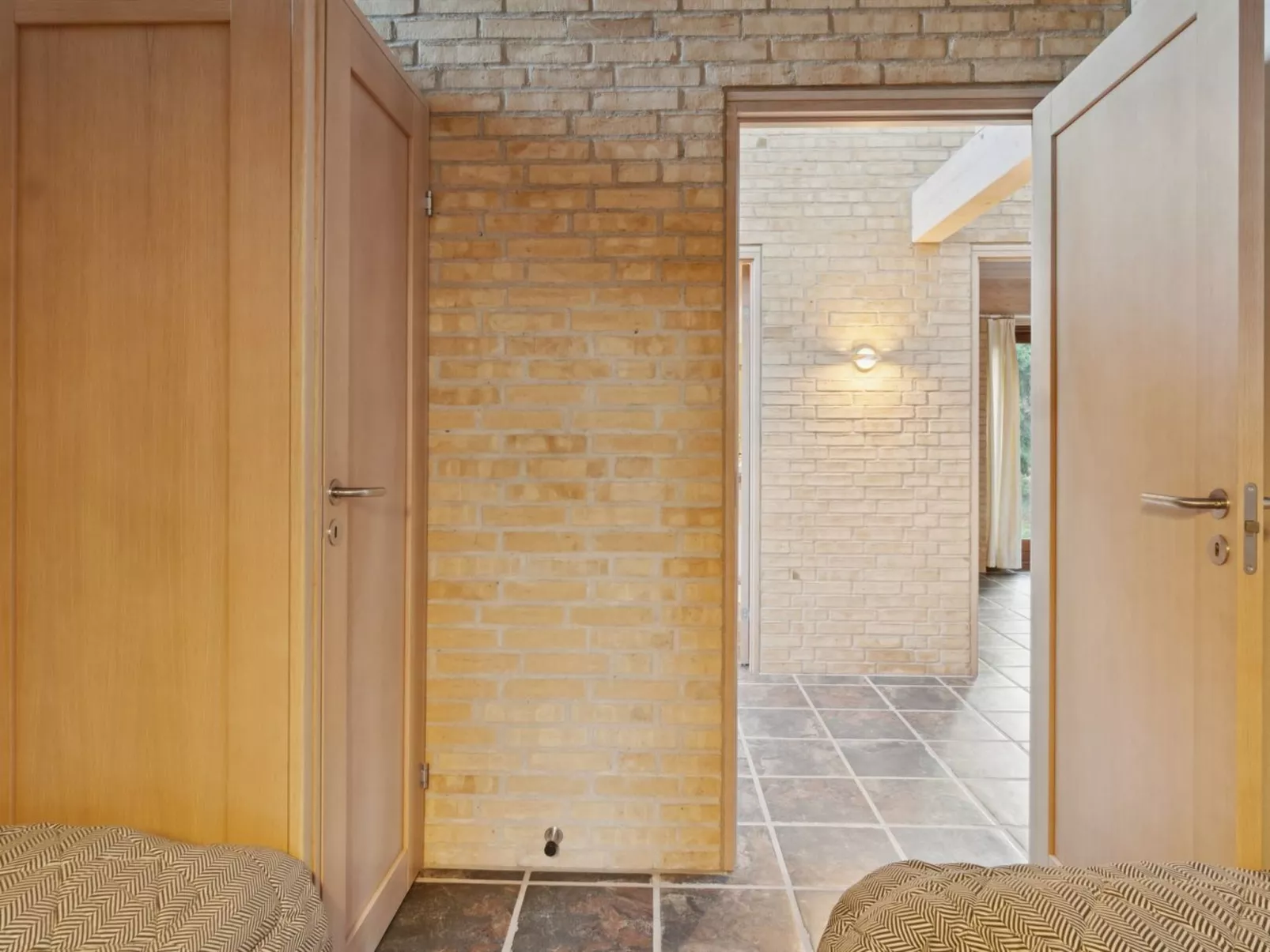 "Jorid" -  from the sea-Inside