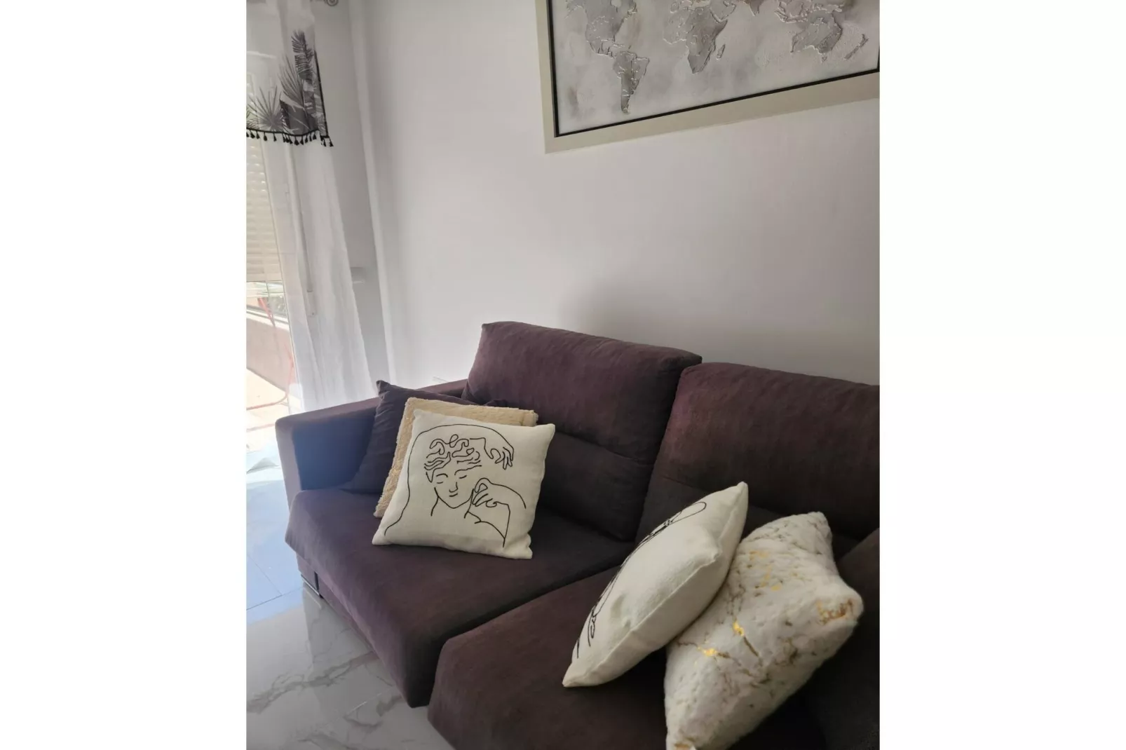 CT 339 AL - Faro's Paraiso de Vera Apartment-Living room