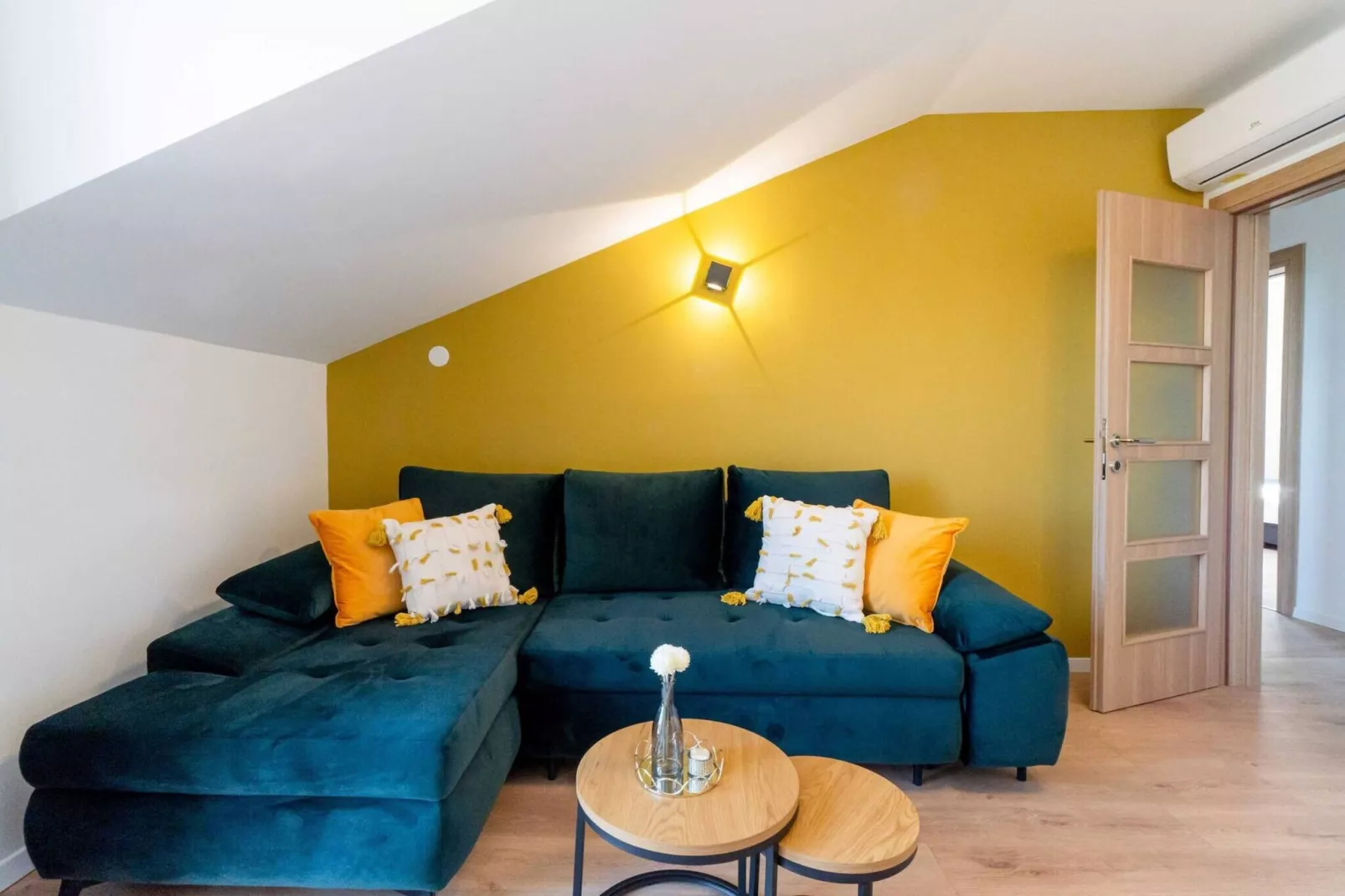 Authentic Villa Storia-Salon